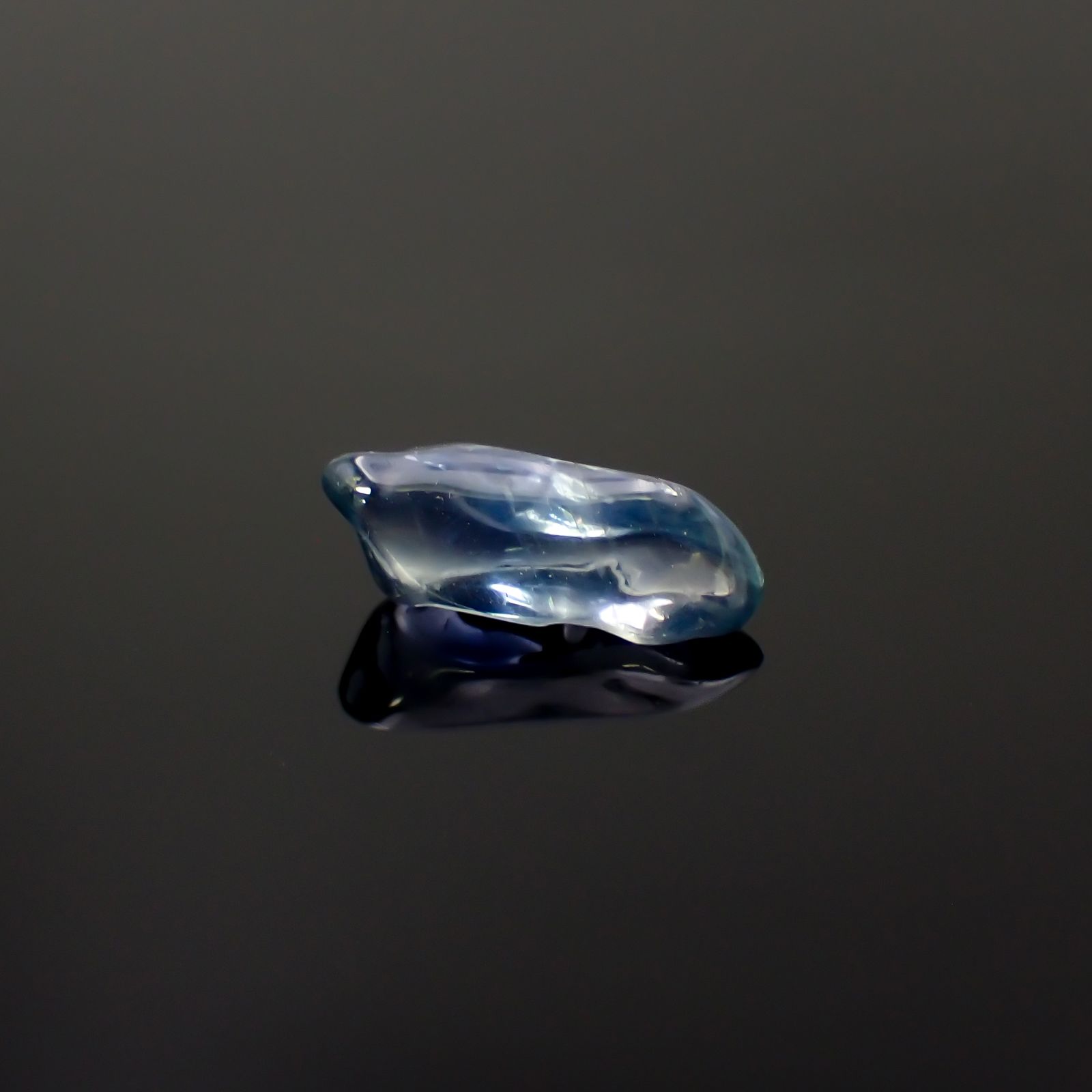 ◇フリーフォーム◇サファイア 非加熱 マダガスカル産 2.73ct[230722659]13.1x4.9mm前後