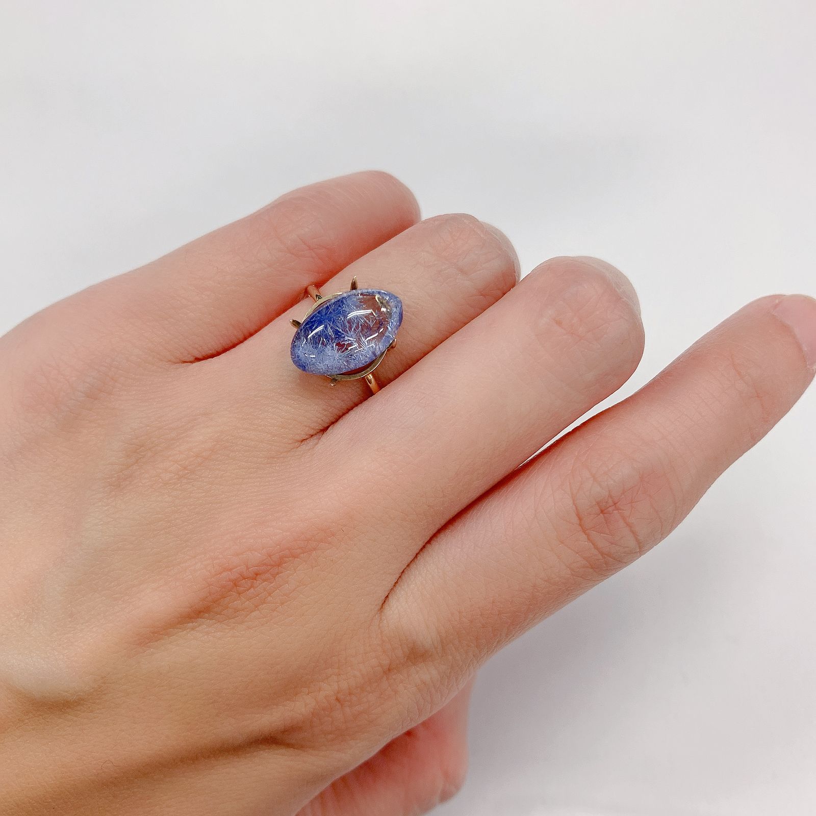 デュモルチェライトインクォーツ ブラジル産 4.31ct[220717161]13.4x8.1mm前後