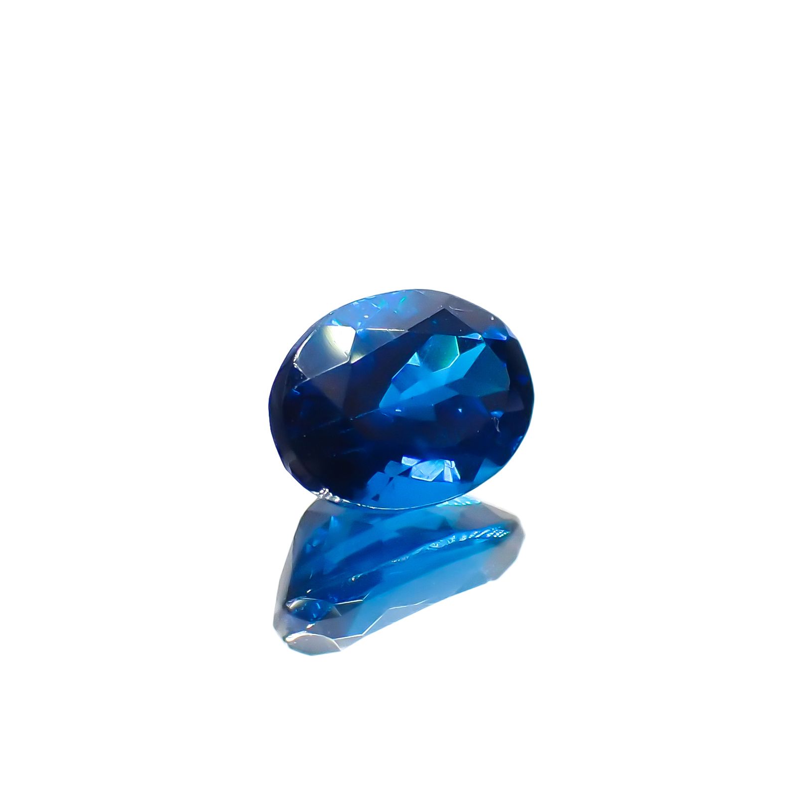 ディープブルーアパタイト  マダガスカル産 0.90ct[230421660]6.8x5mm前後