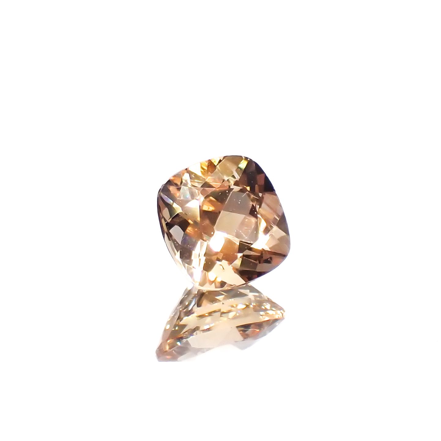 インペリアルトパーズ(宝石名トパーズ)ブラジル産 0.54ct 識別済[230722711]4.8x4.7mm前後