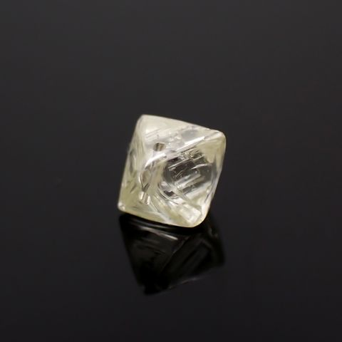 ソーヤブルダイヤモンド 原石(成長丘あり/Growth Hillock) ※通し穴あり(宝石名ダイアモンド) 0.33ct 識別済[230923453]4.2x4.1mm前後