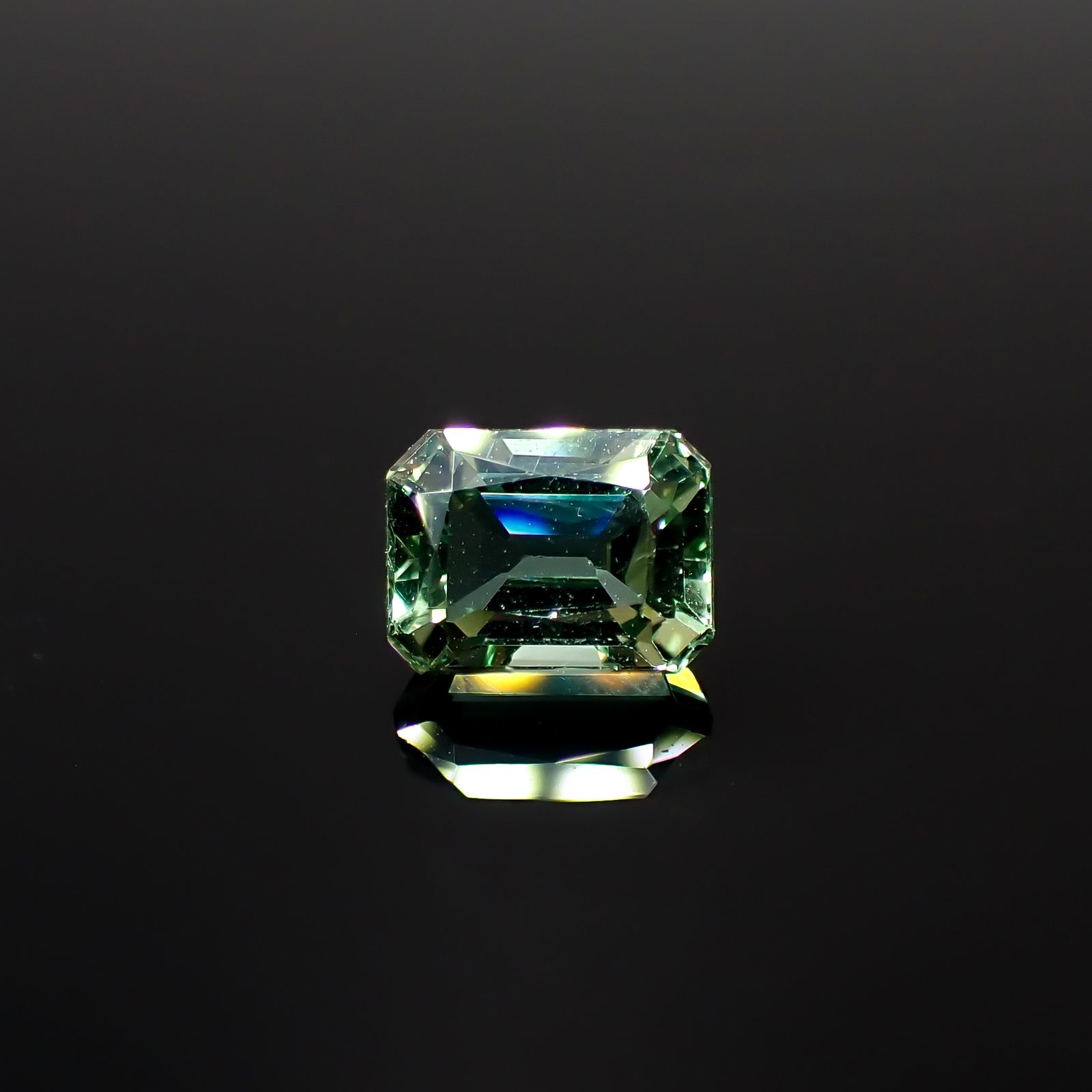 ノーブルモロキサイト(グリーンアパタイト) マダガスカル産 1.75ct[240928981]7.5x5.6mm前後