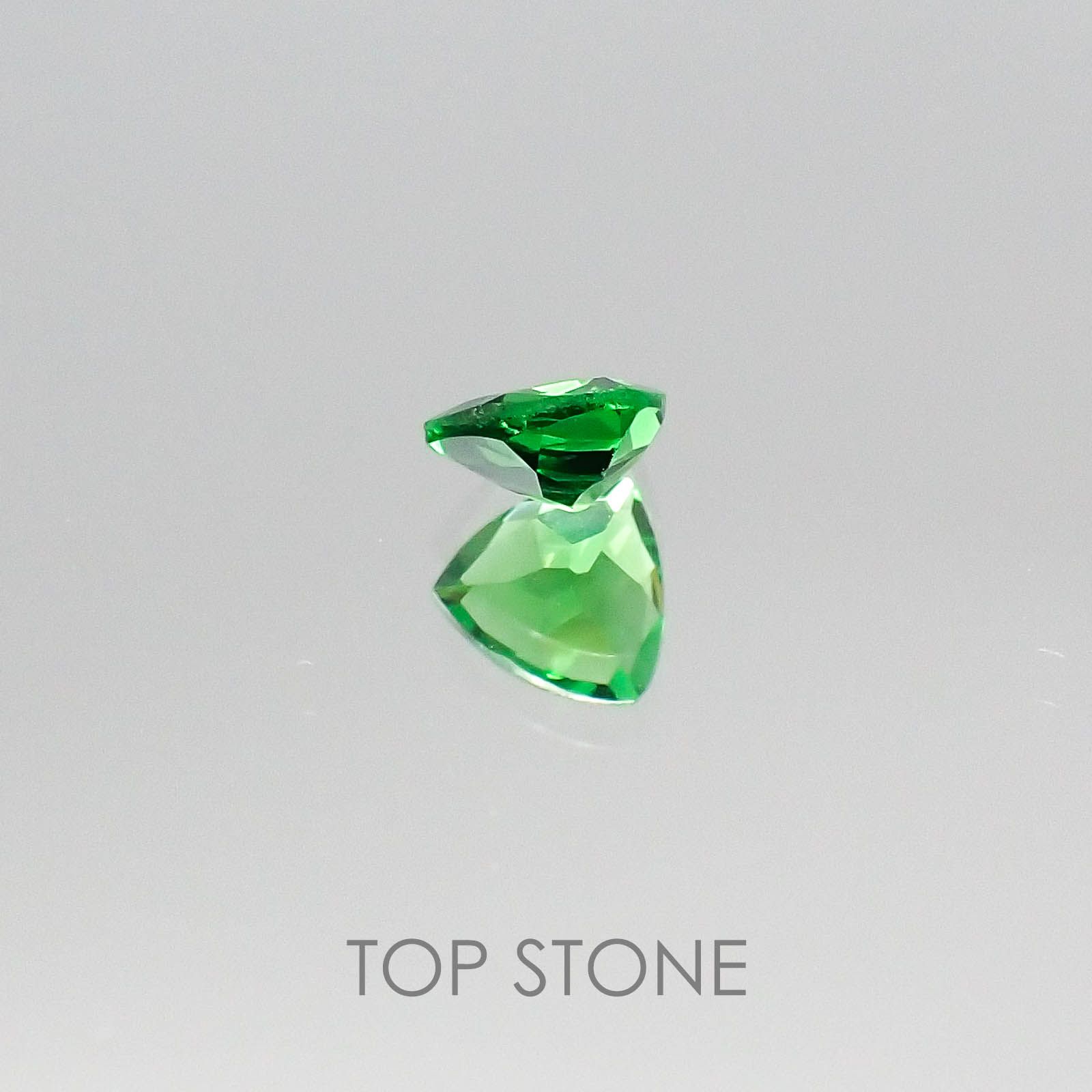 ツァボライト タンザニア産 ルース 0.26ct[20073744]4.2×4.2mm前後