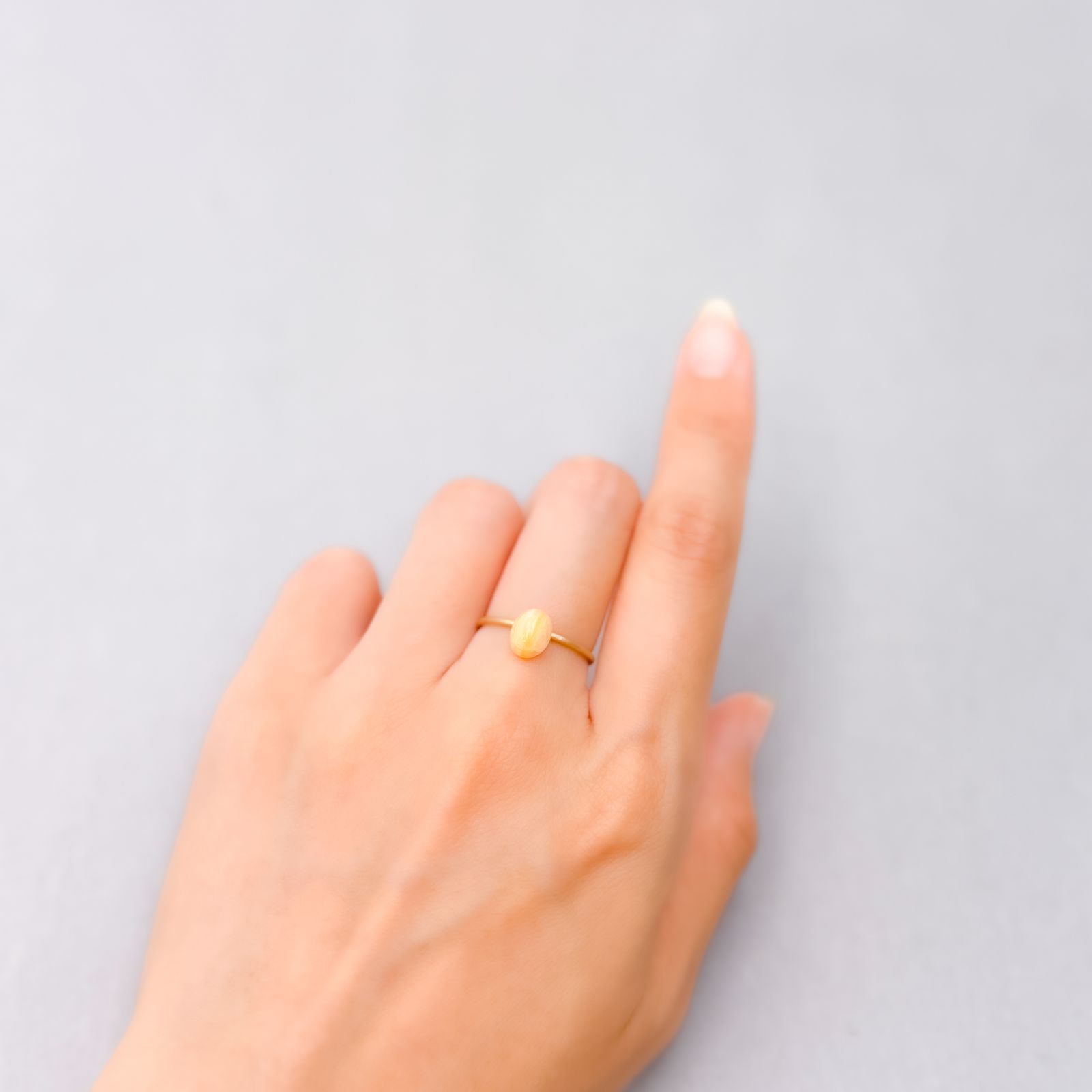 北海道石(北海道オパール) 北海道河東郡鹿追町然別産 1.08ct