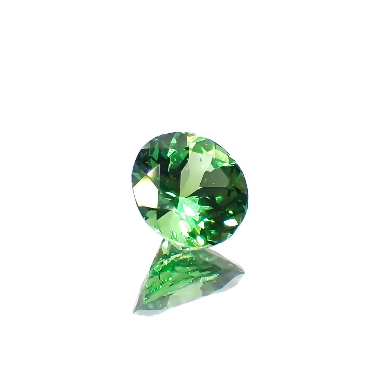 ツァボライト タンザニア産 0.57ct[231023563]5.3x5.2mm前後