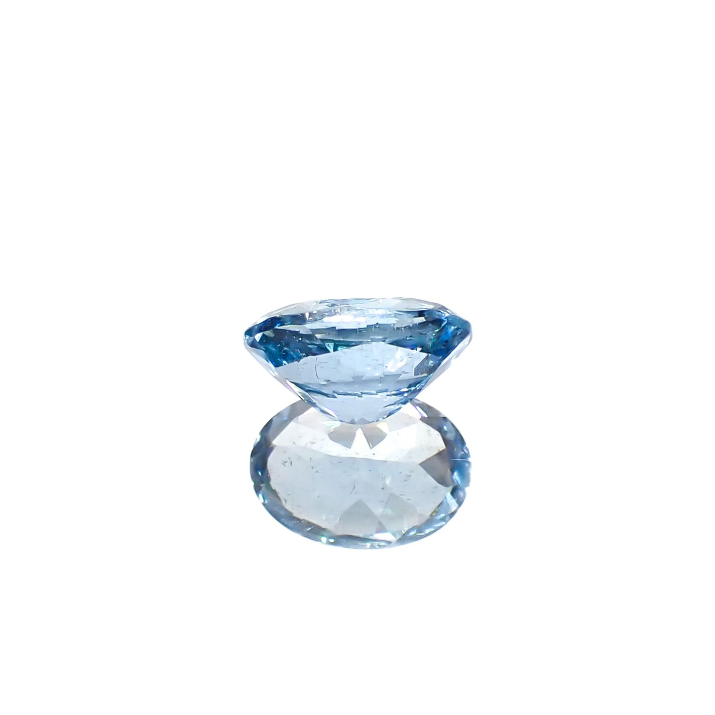 アクアマリン サンタマリアカラー マダガスカル産 0.89ct[240326973]7.4x5.6mm前後