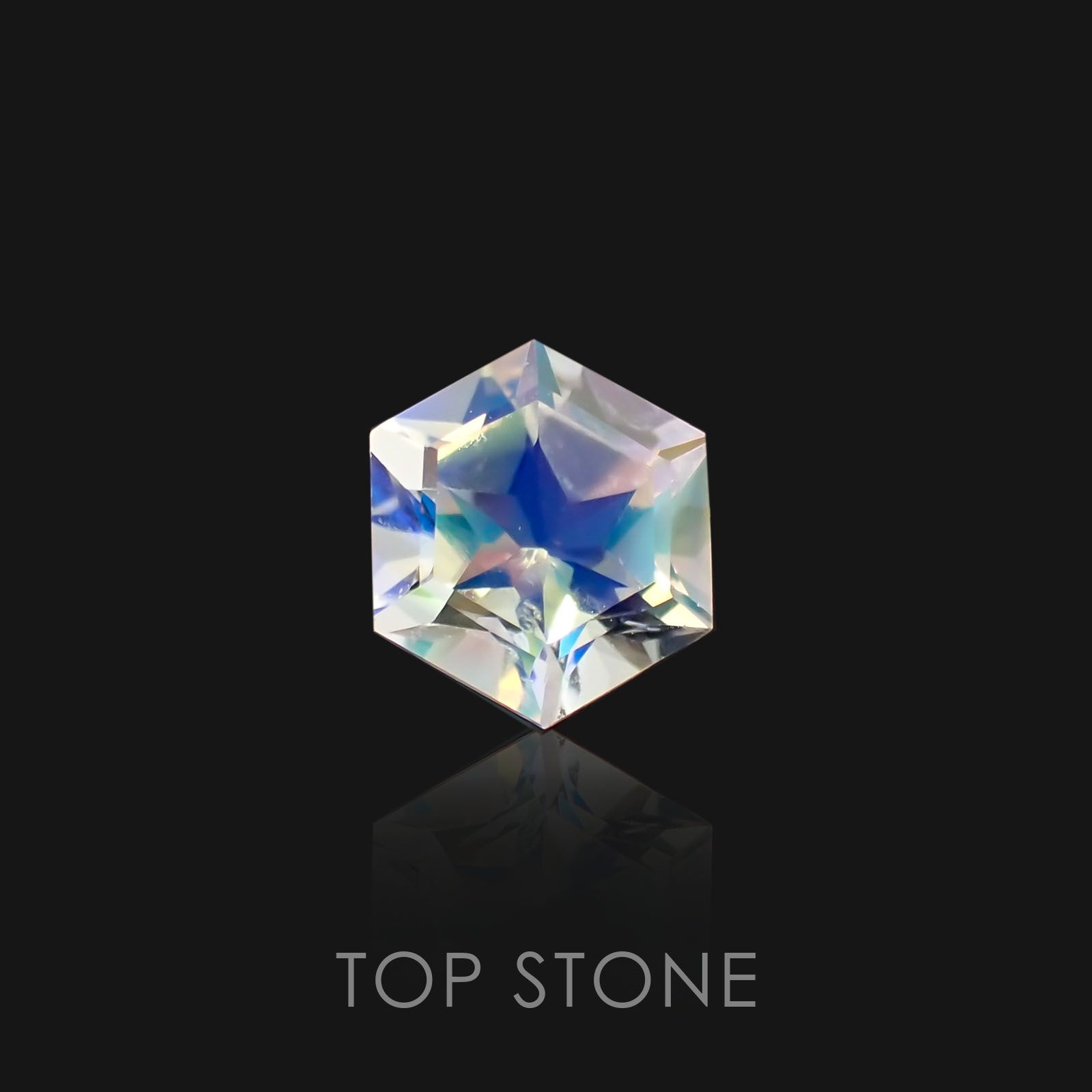 ◇ヘキサゴンカット◇レインボームーンストーン(アンデシンラブラドライト) SA マダガスカル産 ルース 0.56ct[21059775]5.1×5mm前後