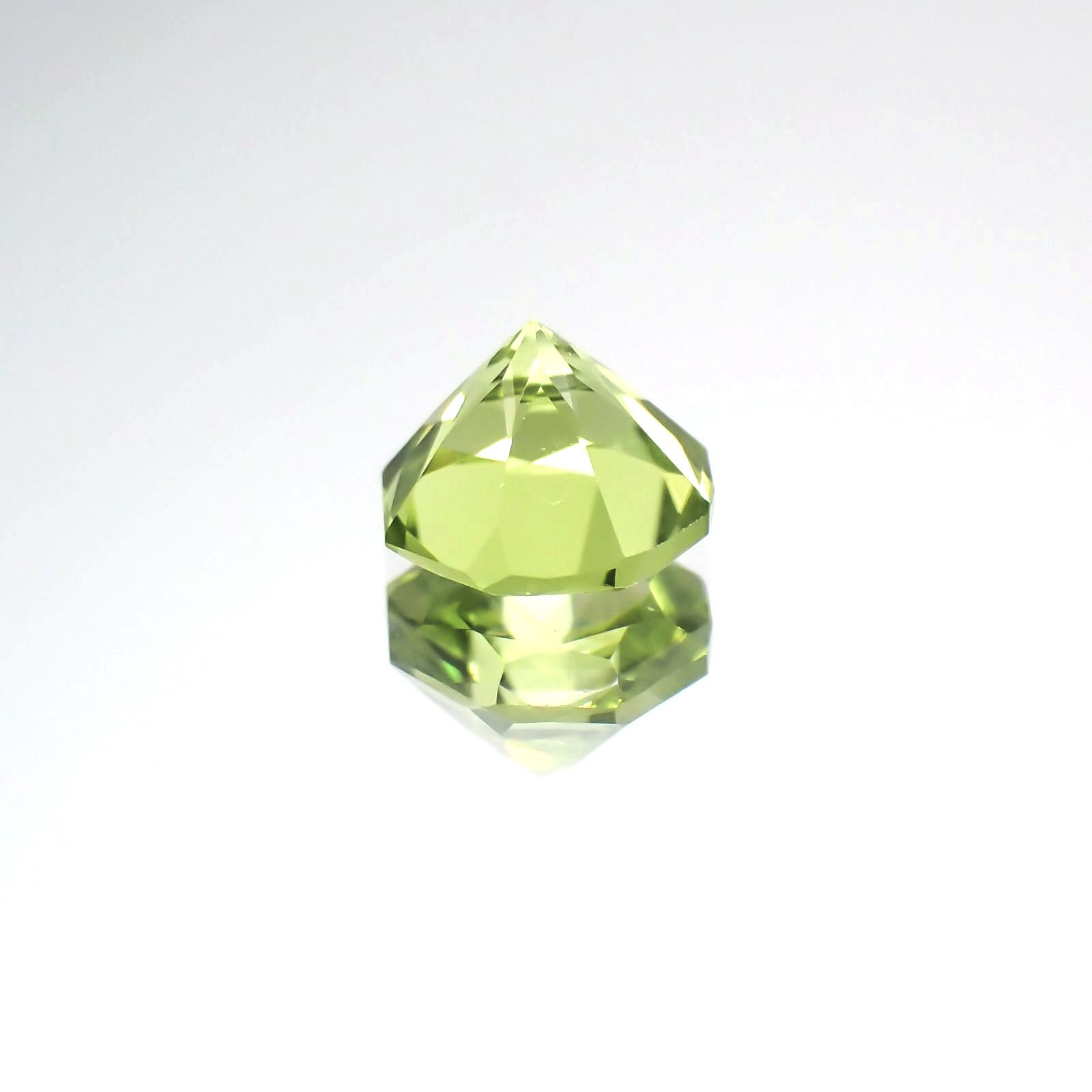 <ランダムセレクト1個販売> ◇オクタゴンカット◇ペリドットSA(宝石名ペリドット) アメリカ産 0.48ct前後 識別済[210510430]5×5mm前後