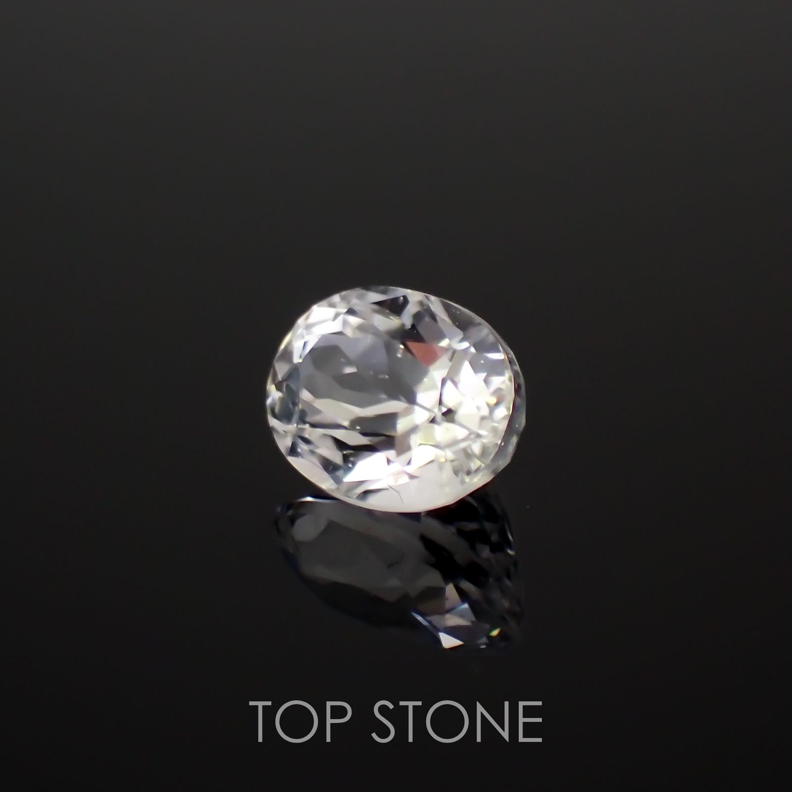 フェナカイト(宝石名フェナカイト)マダガスカル/ブラジル産 0.74ct 識別済[221119127]6.4x4.6mm前後
