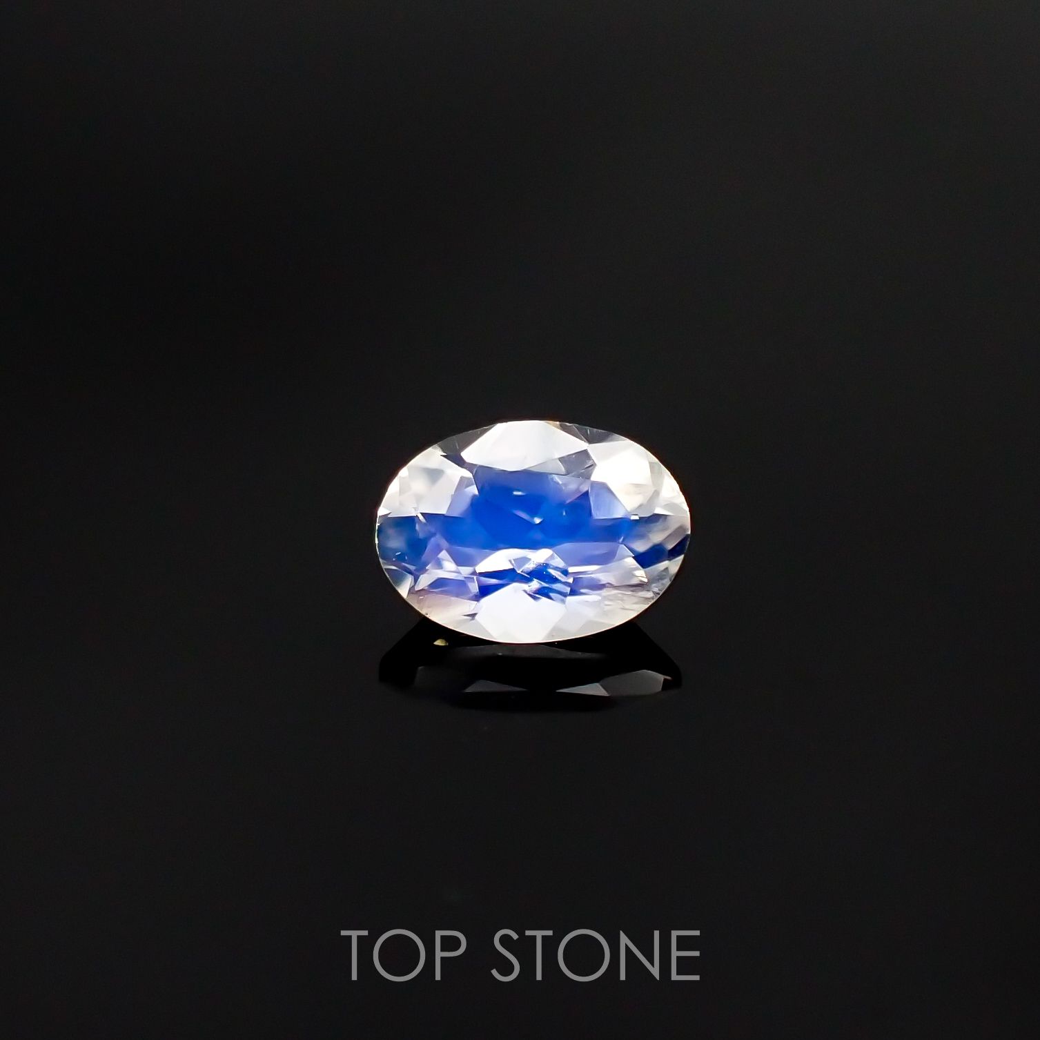 レインボームーンストーン(アンデシンラブラドライト)  インド・ビハール産 ルース 0.59ct[210611285]7×5mm前後