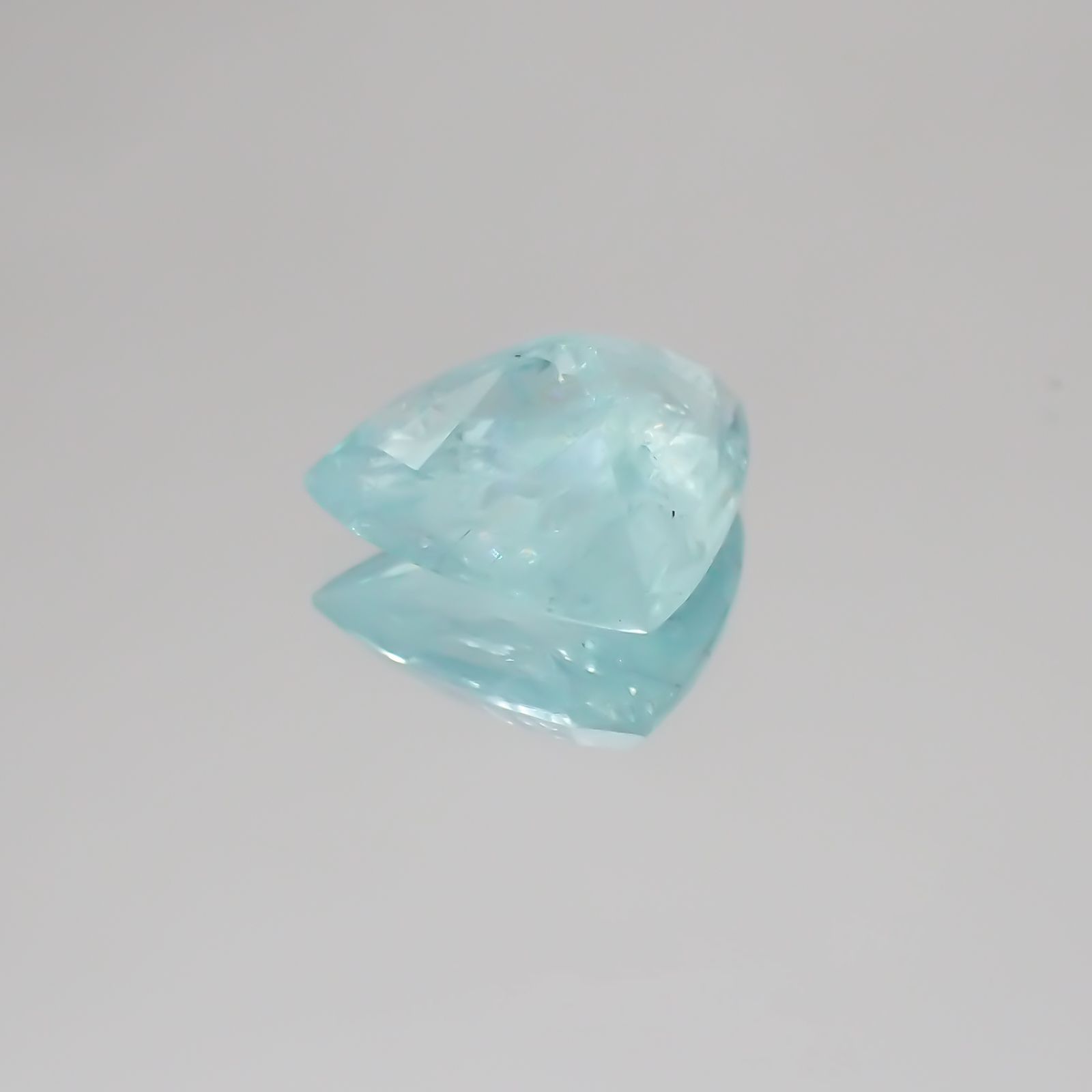 パライバトルマリン(宝石名トルマリン/別名パライバ・トルマリン) モザンビーク産 1.73ct 識別済[21059395]7.9×9.7mm前後