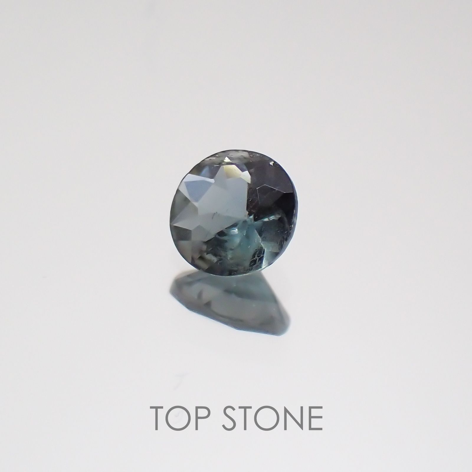 サファリン マダガスカル産 ルース 0.12ct[20128836]3.2×3.2mm前後