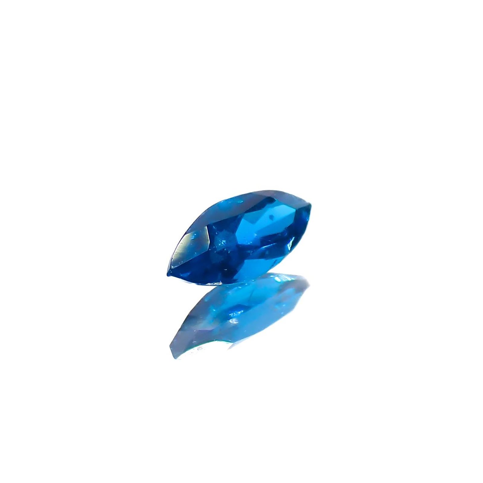 アウイナイト フルオレッセンス(宝石名アウイナイト)ドイツ産 識別済 0.099ct / 5.2x2.3mm前後 [240628314]