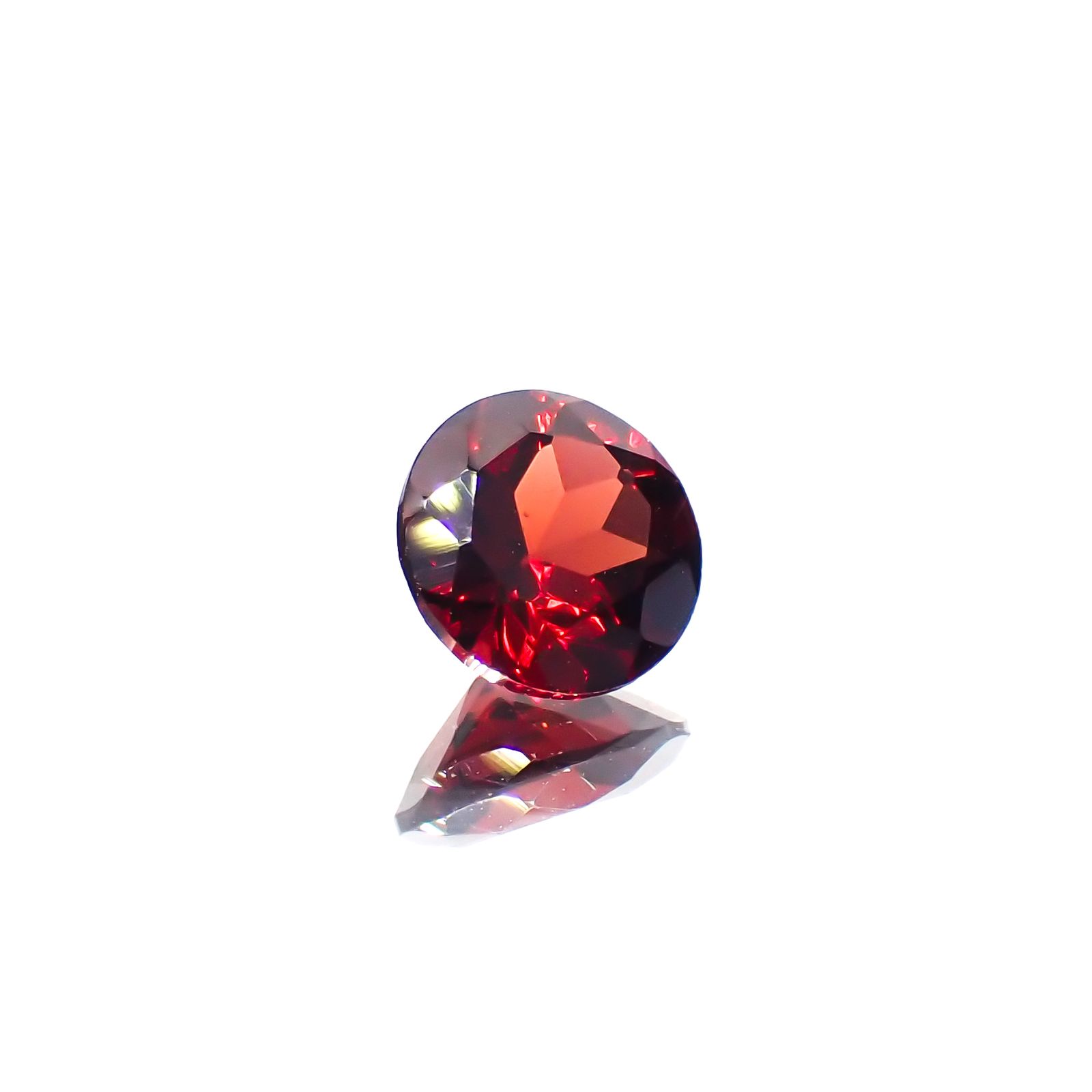 パイラルスパイトガーネット モザンビーク産 0.67ct[231224561]5.4x5.4mm前後