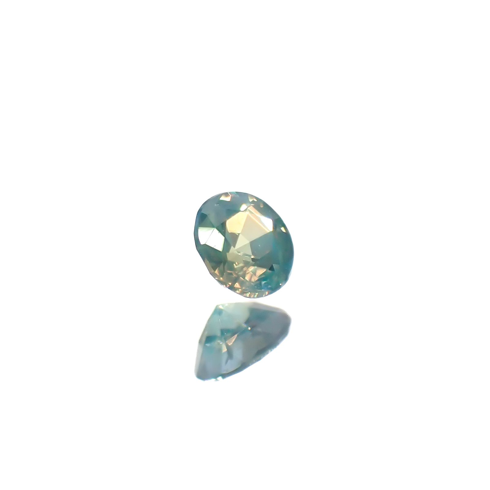 アレキサンドライト ブラジル産/EmeraldMains社製 0.070ct[240527628]2.7x2.7mm前後