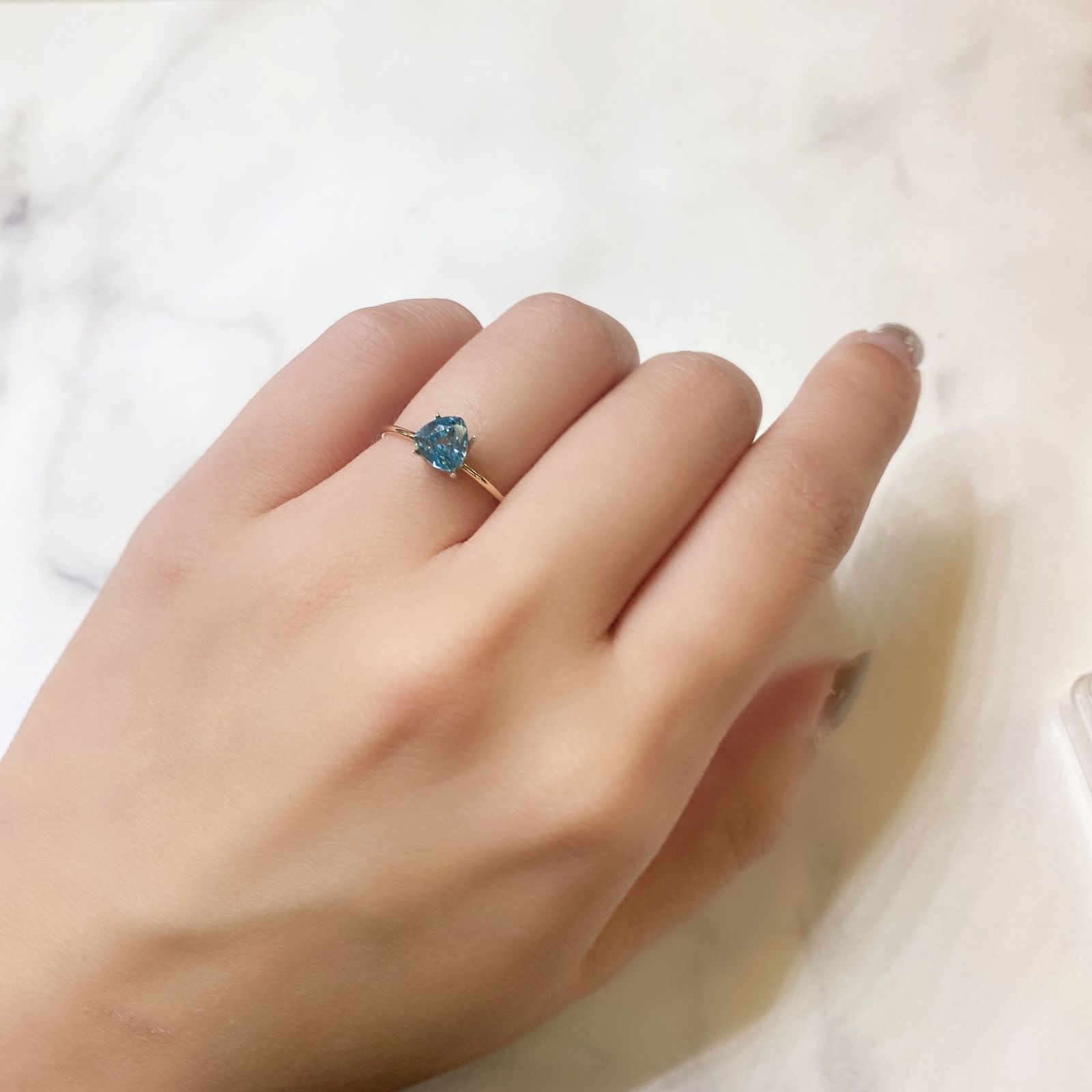 ブルージルコン(宝石名ジルコン) カンボジア産 1.32ct 識別済