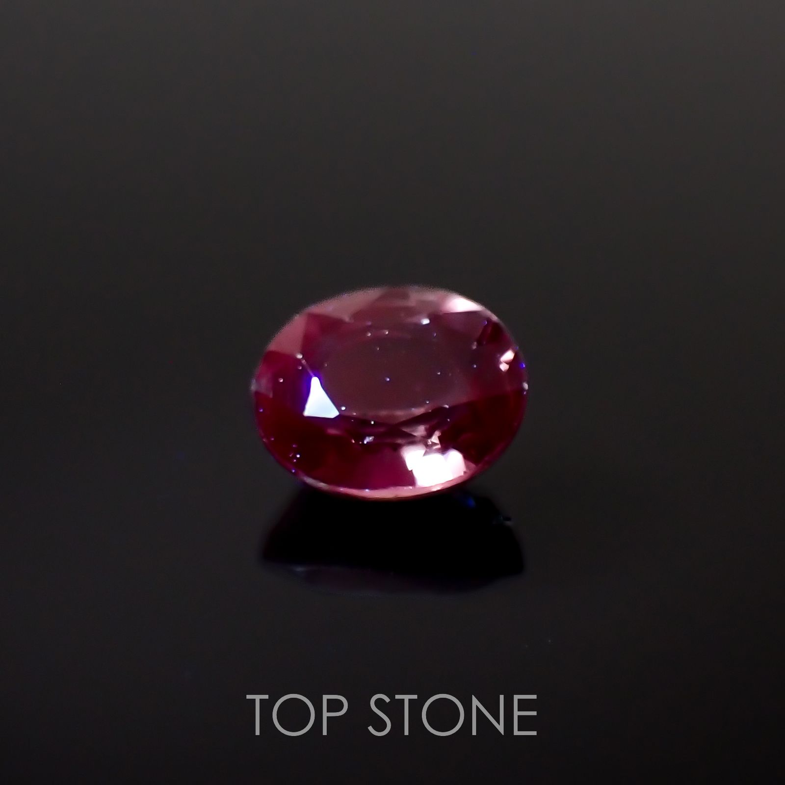 カラーチェンジサファイア非加熱(宝石名カラーチェンジ・サファイア)タンザニア産 0.62ct 識別済[230320838]5.2x4.2mm前後