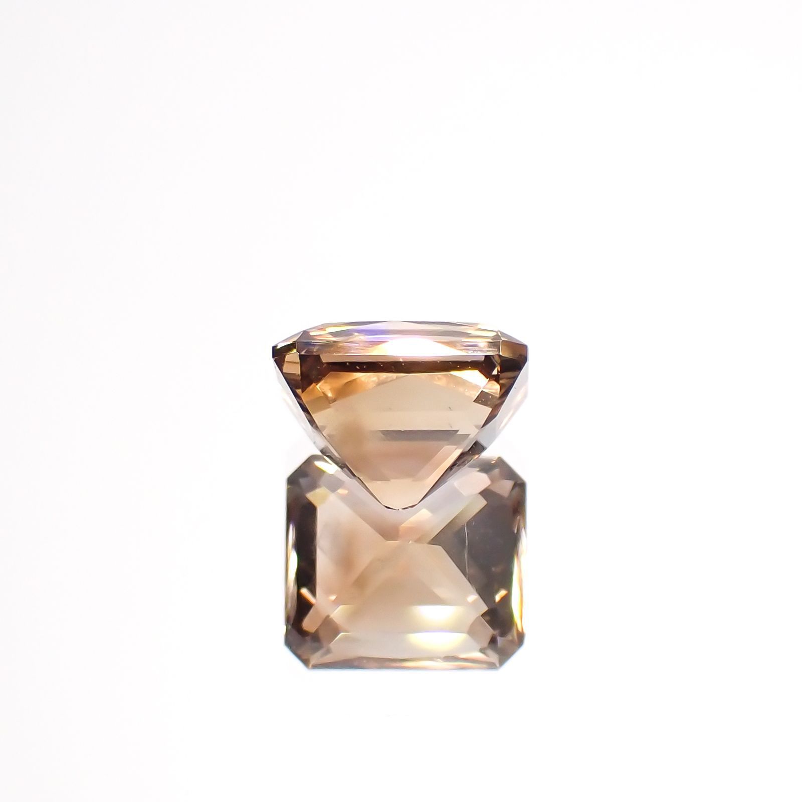 バイカラートパーズ ブラジル・ミナスジェライス州産 2.17ct[221018559]7.3x6.5mm前後