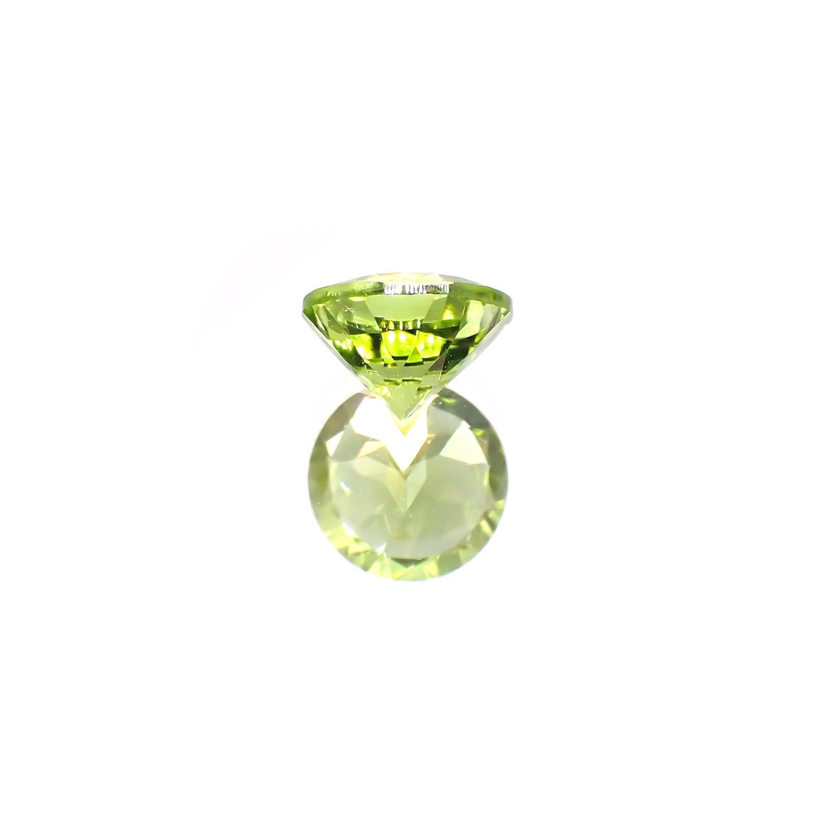 ペリドット(宝石名ペリドット) パキスタン産 1.07ct 識別済 [210913077]6.4×6.4mm前後