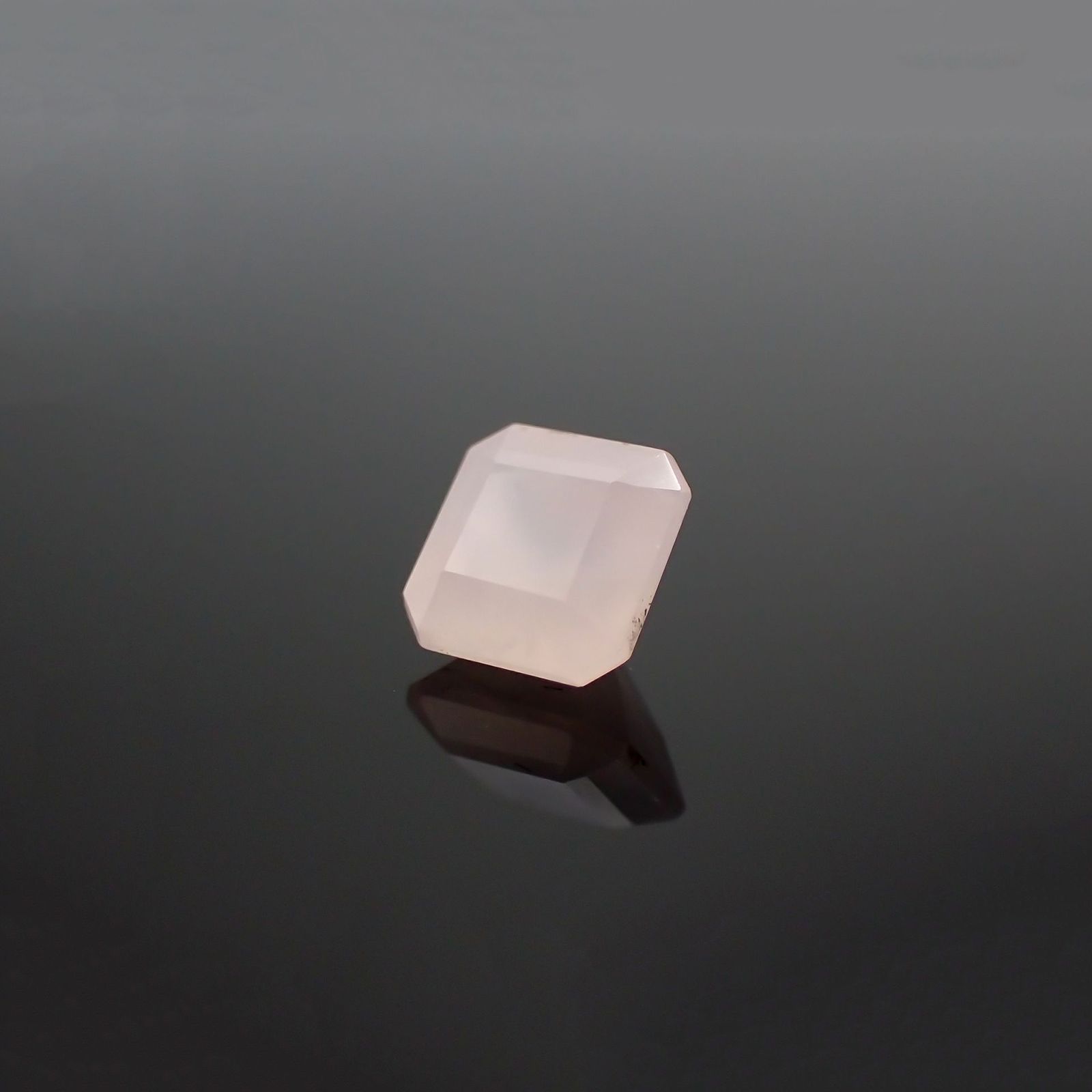 ピンクスミソナイト(宝石名ピンク・スミソナイト) メキシコ産 1.06ct 識別済[210812443]5.3×5.2mm前後