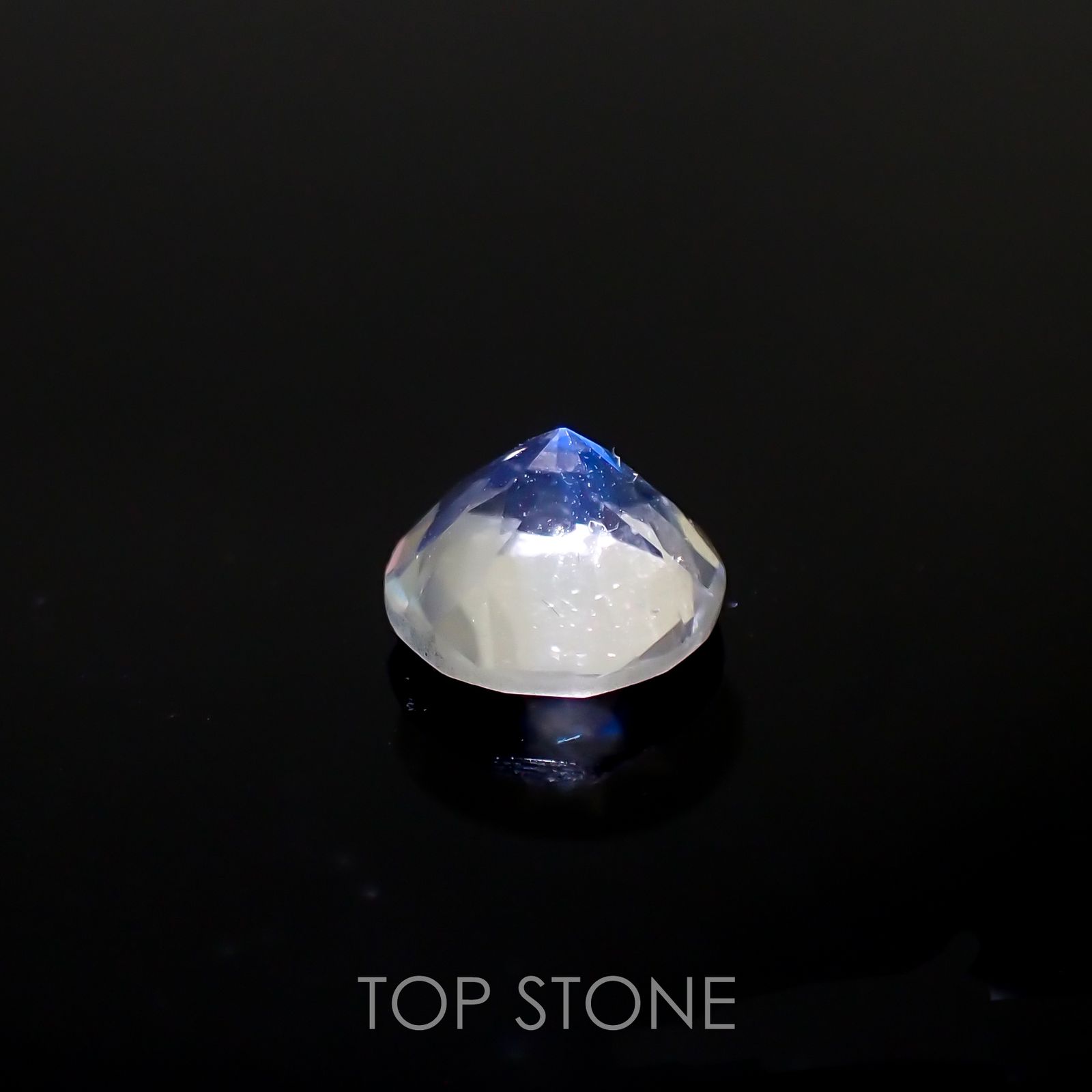 レインボームーンストーン(宝石名ラブラドライト)タンザニア産 0.76ct 識別済[220516037]6.1x6.0mm前後
