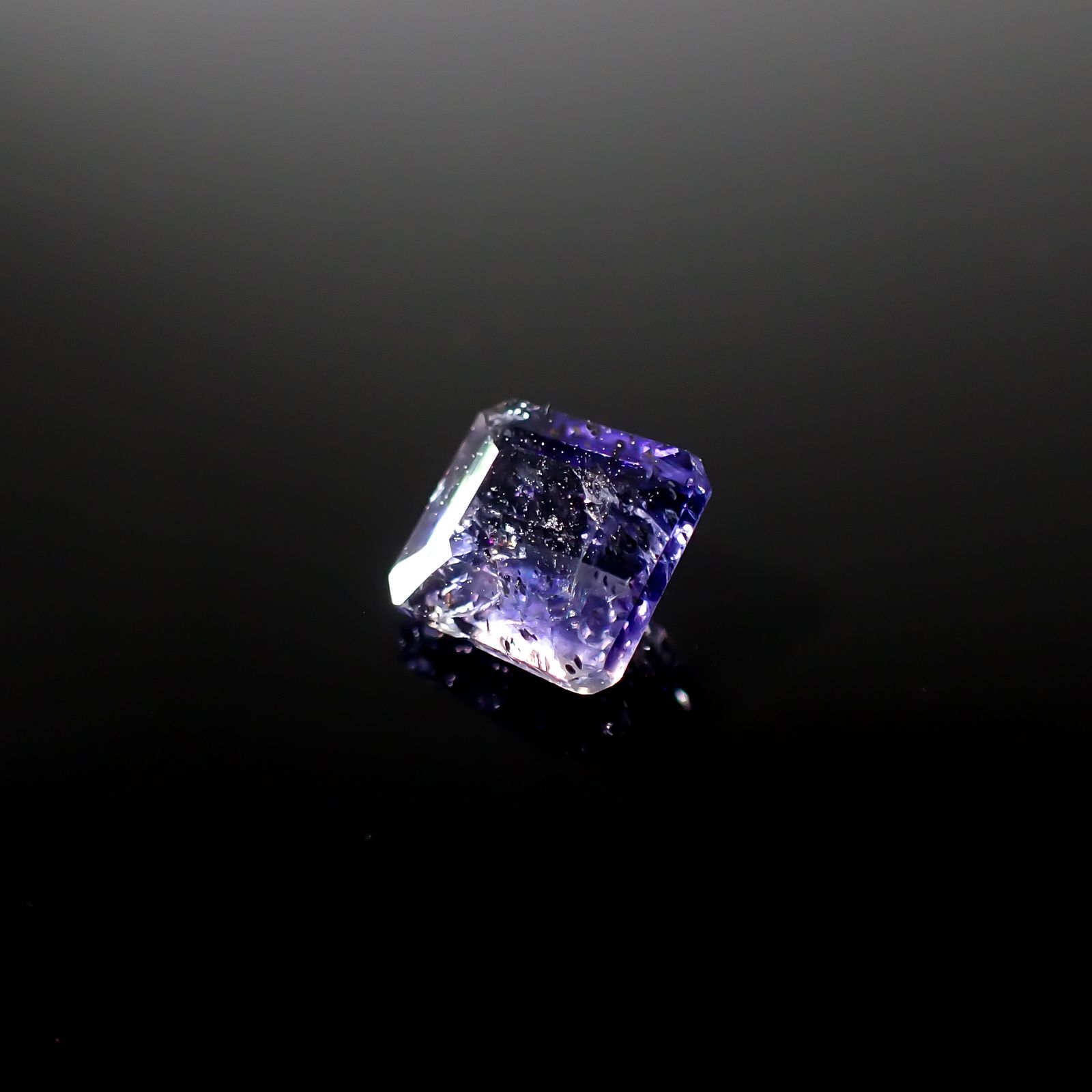 ◇プリンセスカット◇アイオライトサンストーン(宝石名アベンチュリン・アイオライト)インド/ブラジル産 0.98ct 識別済[231224432]6x6mm前後