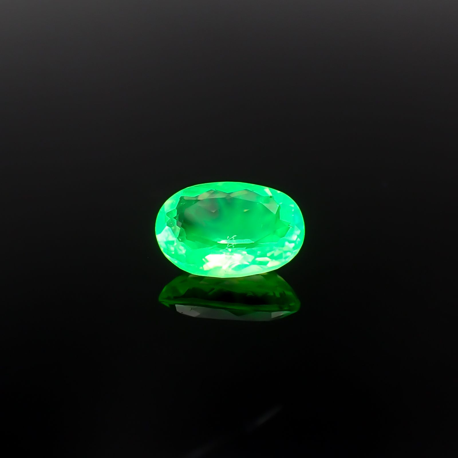 ハイアライトオパール メキシコ産 0.85ct [250129786]8x5.8mm前後