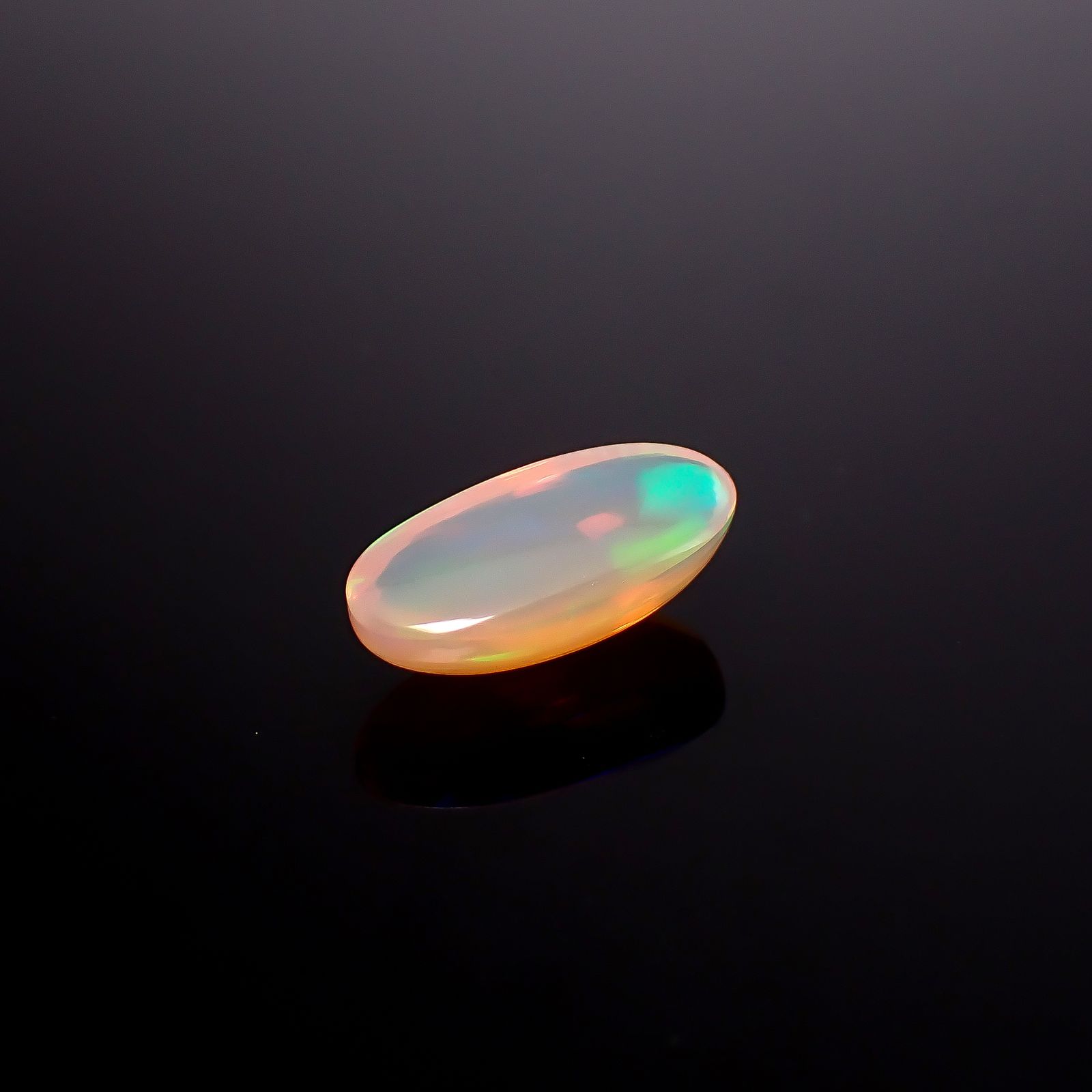 エチオピアオパール(宝石名オパール)エチオピア産 識別済 6.35ct / 19.5x9.5mm前後 [260722821]