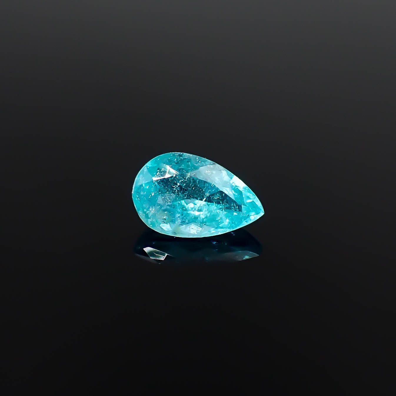 パライバトルマリン ブラジル・パライバ州バターリャ鉱山産 0.36ct [250931068]6.1x3.9mm前後