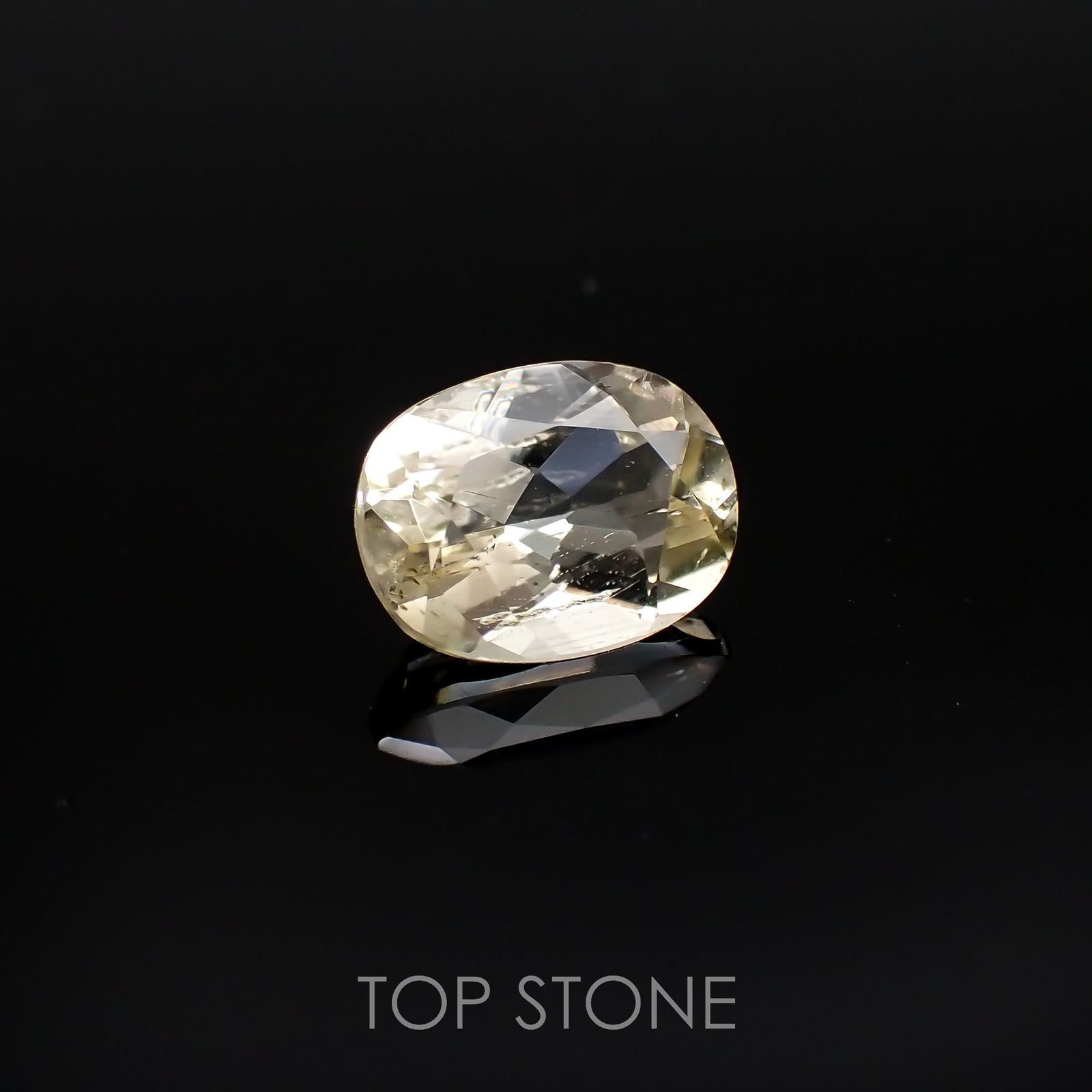 イエロースキャポライト(宝石名イエロー・スキャポライト)ブラジル・ミナスジェライス州産 1.48ct 識別済[220918019]8.6x6.5mm前後
