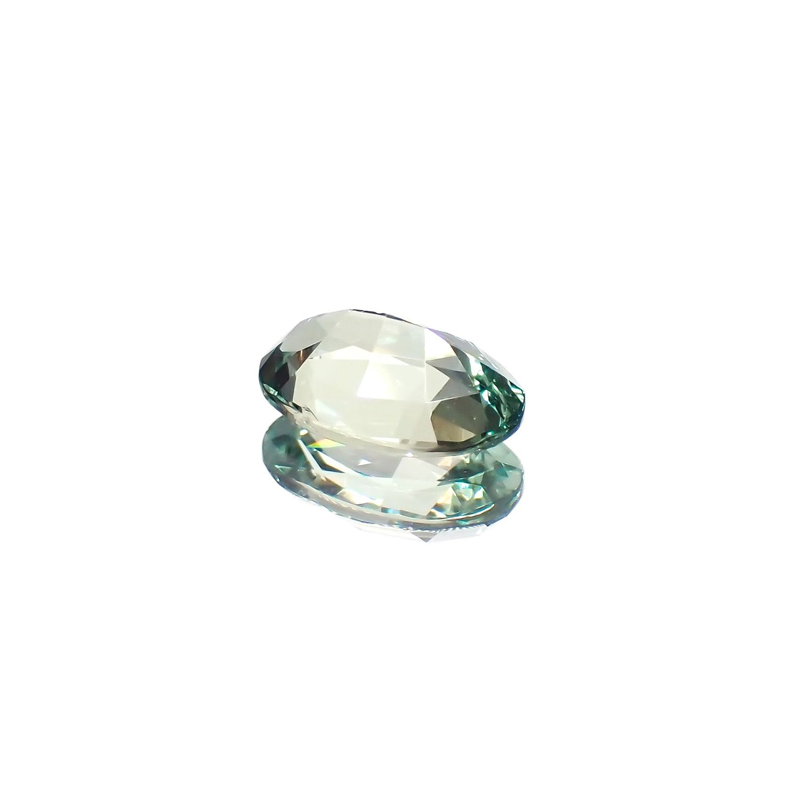 アレキサンドライト(宝石名アレキサンドライト)ブラジル産 GIA鑑付 0.50ct / 6.1x4.13mm前後 [230823160]