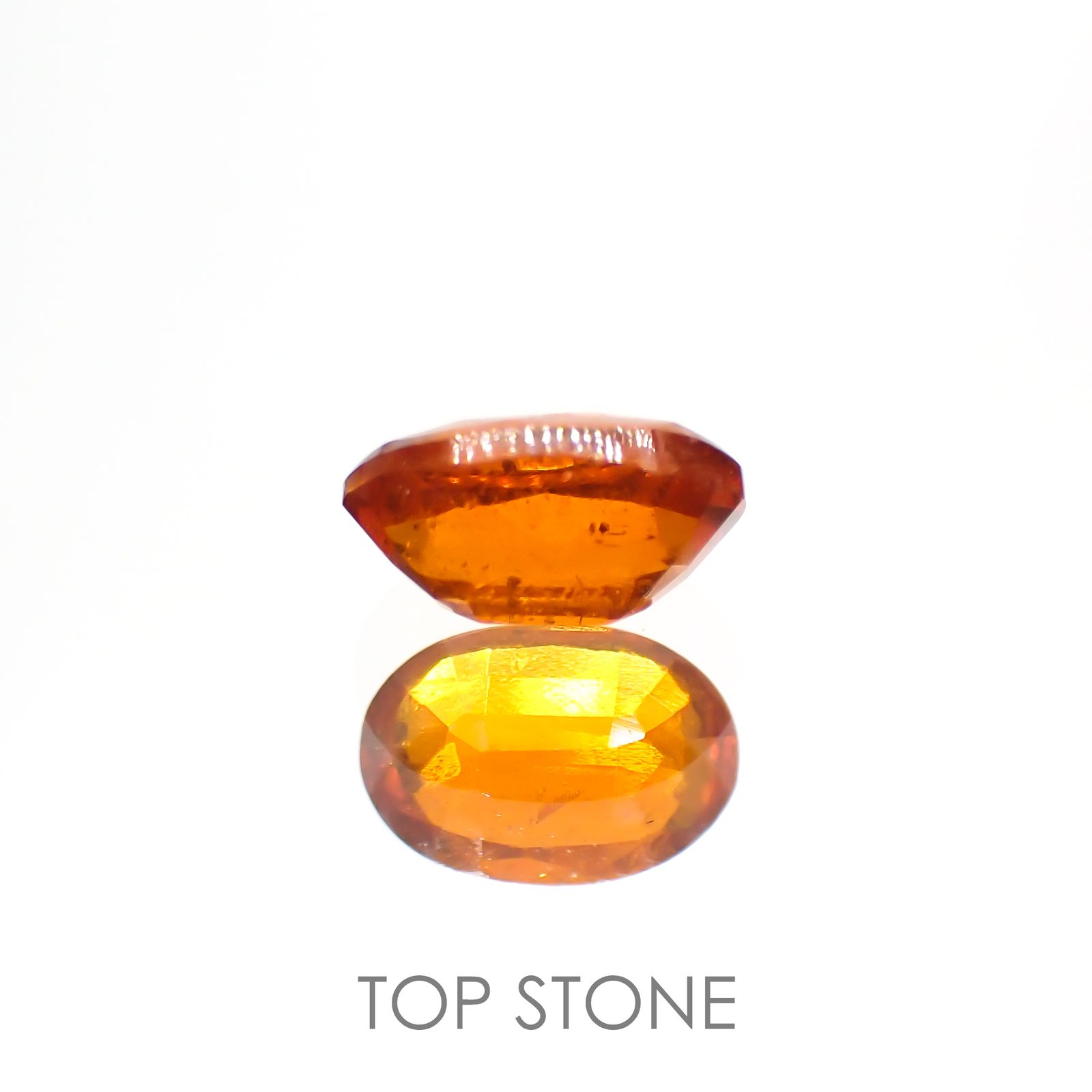オレンジカイヤナイト(宝石名カイヤナイト) タンザニア産 0.68ct 識別済[210310580]6.2×4.1mm前後