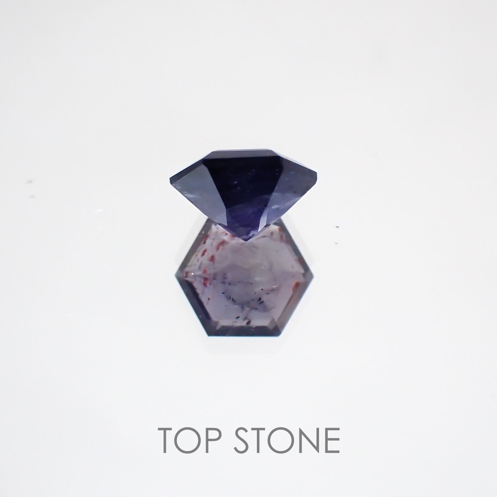 ◇ヘキサゴンカット◇ブラッドショットアイオライトSA インド産 ルース 0.77ct[210210081]6×6mm前後