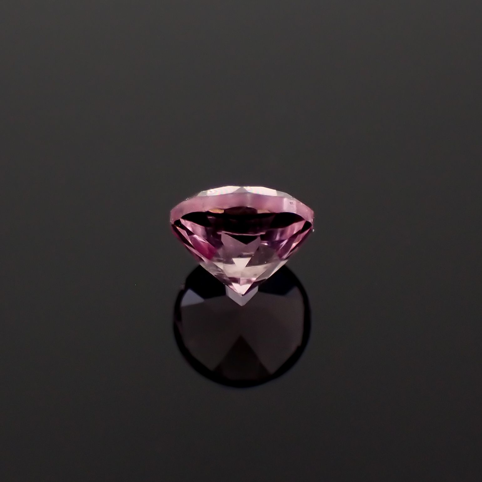 ドラゴンガーネット タンザニア産 0.37ct[230421445]4x4mm前後