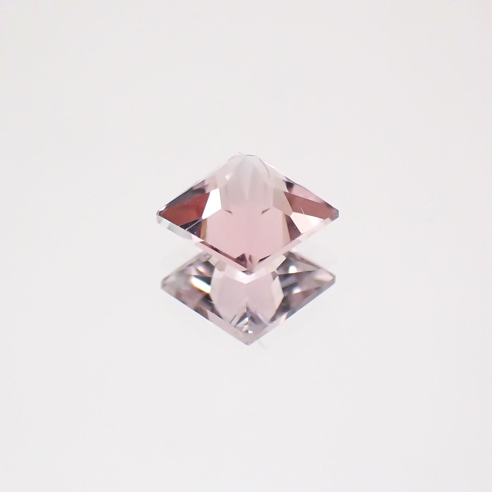 ◇プリンセスカット◇ピンクトルマリン(宝石名トルマリン)ブラジル産 0.79ct 識別済[231225189]5x5mm前後