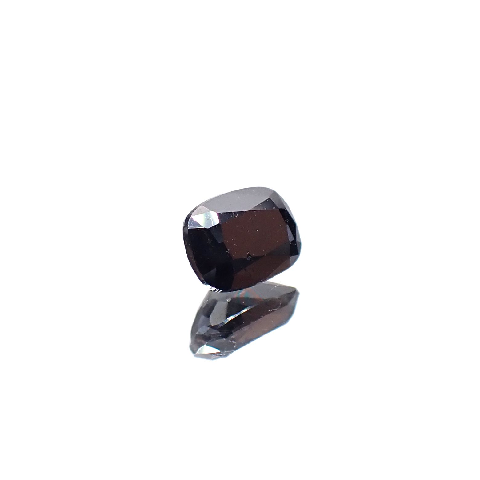ルチル単結晶 ブラジル産 0.74ct [250630602]5.5x4.1mm前後