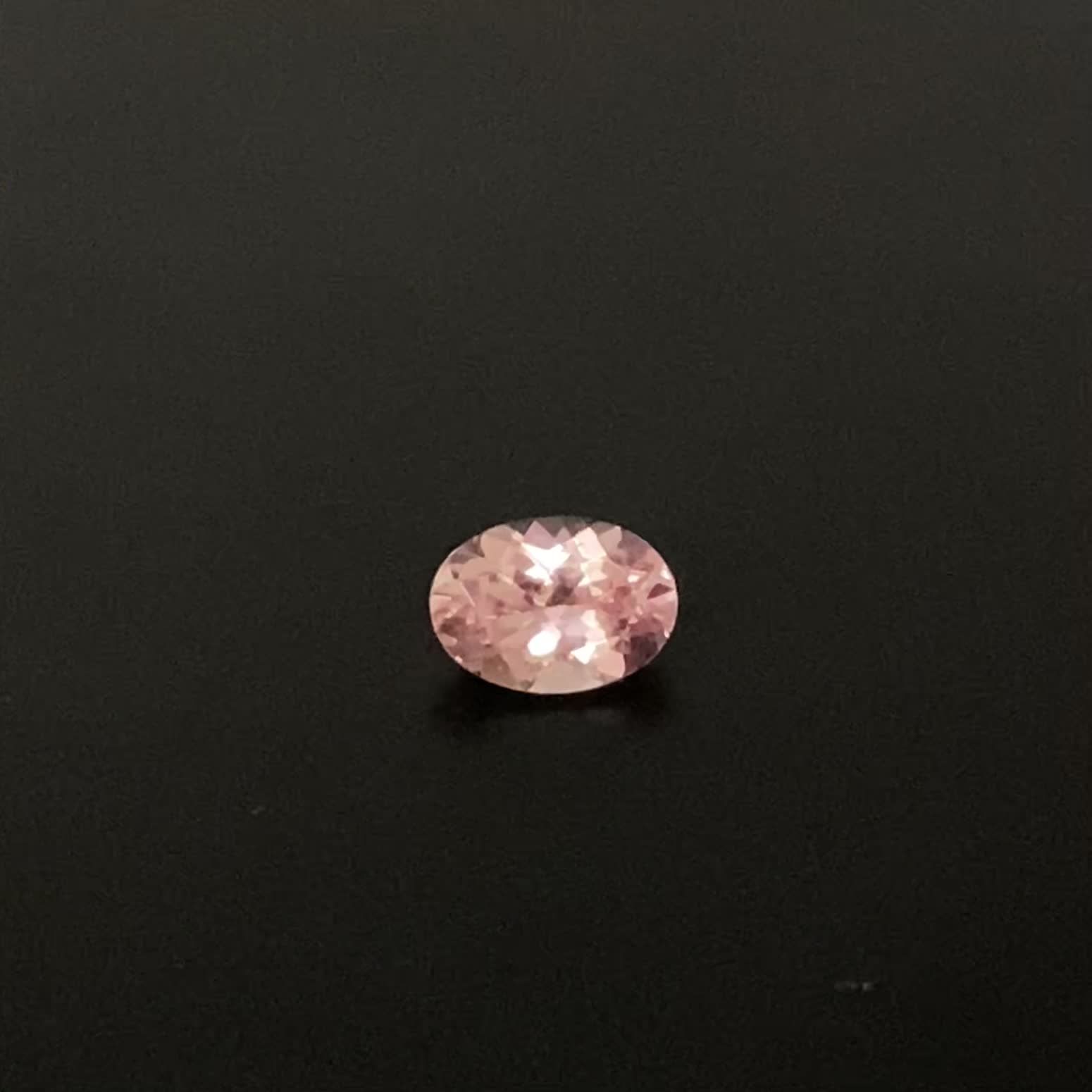 ドラゴンガーネット タンザニア産 0.95ct / 7x5mm前後 [230923311