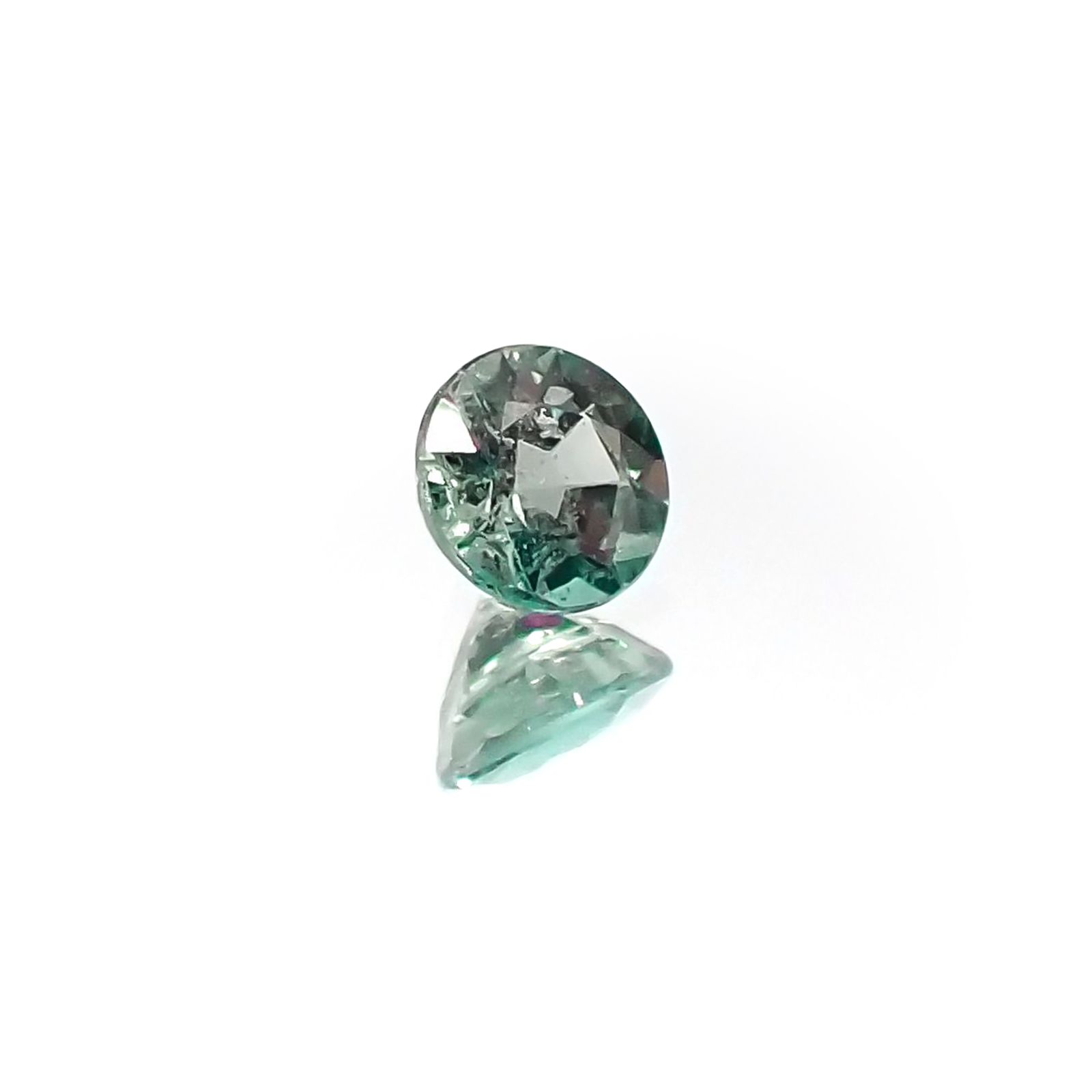 アレキサンドライト(宝石名アレキサンドライト)ブラジル産 識別済 0.19ct / 3.4x3.4mm前後 [230823179]