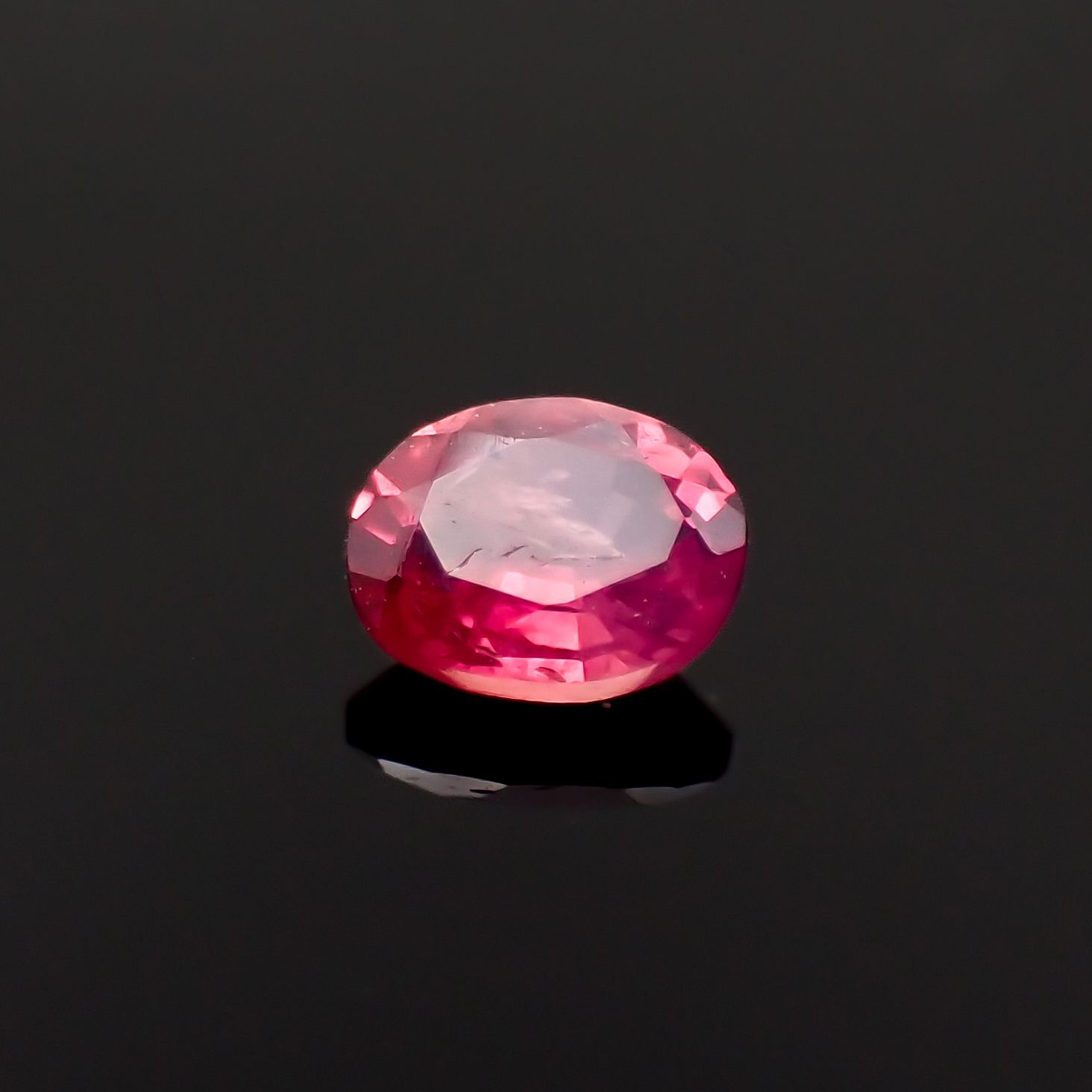 ウィンザーサファイア タンザニア・ウィンザー産 0.24ct[230421404]4x3.1mm前後