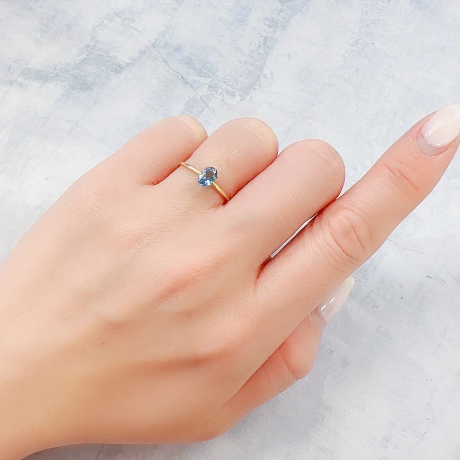アクアマリン ナイジェリア産 0.38ct[230220740]6x3.9mm前後