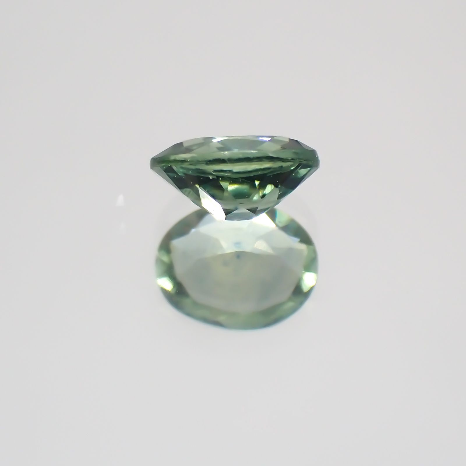 モンタナサファイア アメリカ産 ルース 0.4ct[21039468]4.9×3.9mm前後