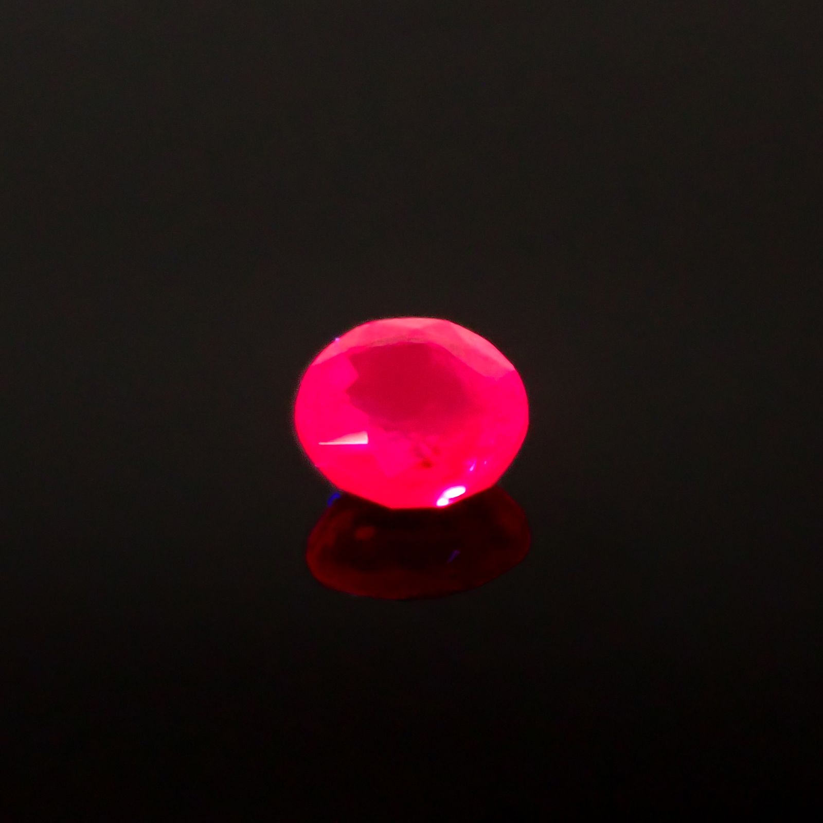 ルビー ビルマ産 0.28ct[240628050]3.7x3.7mm前後