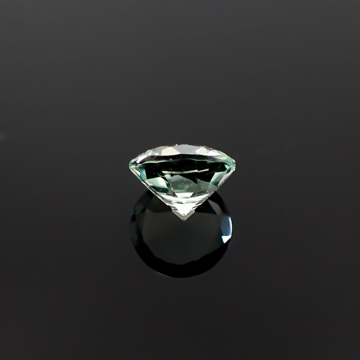 モンテブラサイト(宝石名モンテブラサイト)マダガスカル産 0.45ct 識別済[241229659]5x5mm前後