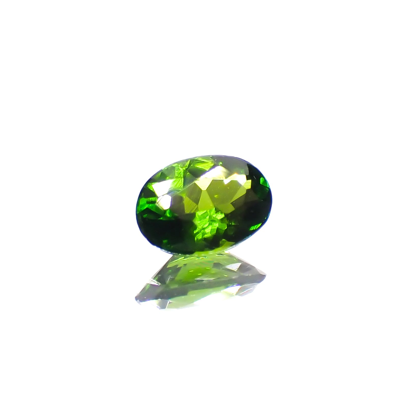 クロムダイオプサイド(宝石名クロム・ダイオプサイド)ロシア産 0.22ct 識別済[231023899]4.9x3.3mm前後