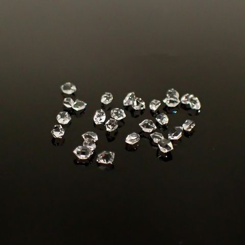 ◇メレセット◇ハーキマーダイヤモンド 原石 アメリカ・ニューヨーク州産 1.75ct / 2.8-3.5x1.5-2.3mm前後 [260231699]