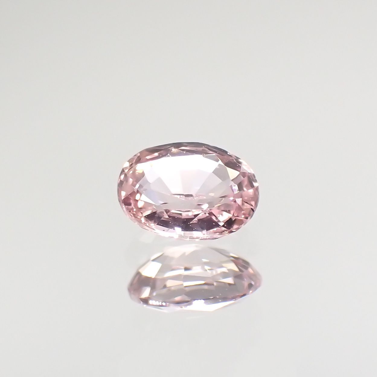 ピンクサファイア(宝石名ピンク・サファイア) マダガスカル/スリランカ産 0.48ct 識別済[210712553]5.1×4mm前後