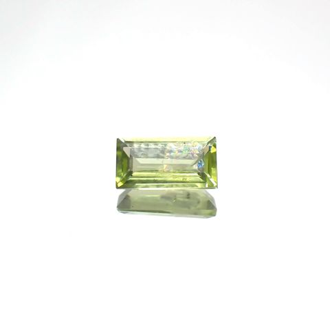 リリーパッドペリドット アメリカ・アリゾナ州産 0.29ct[231224602]5.6x2.9mm前後