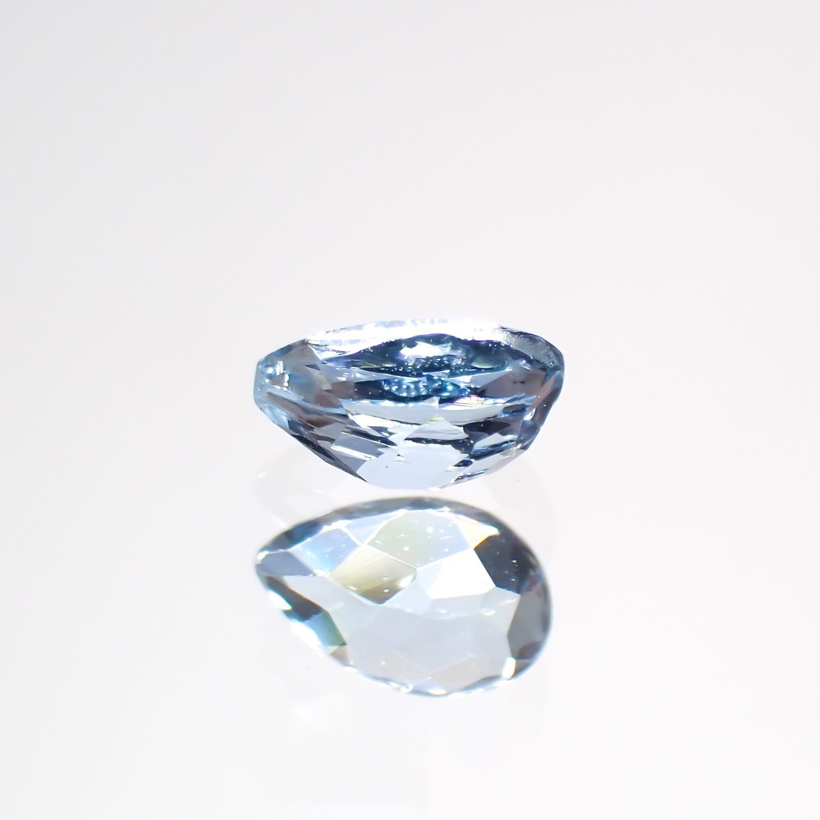 サンタマリアアクアマリン ブラジル産 0.24ct[220114041]4.9x3.1mm前後
