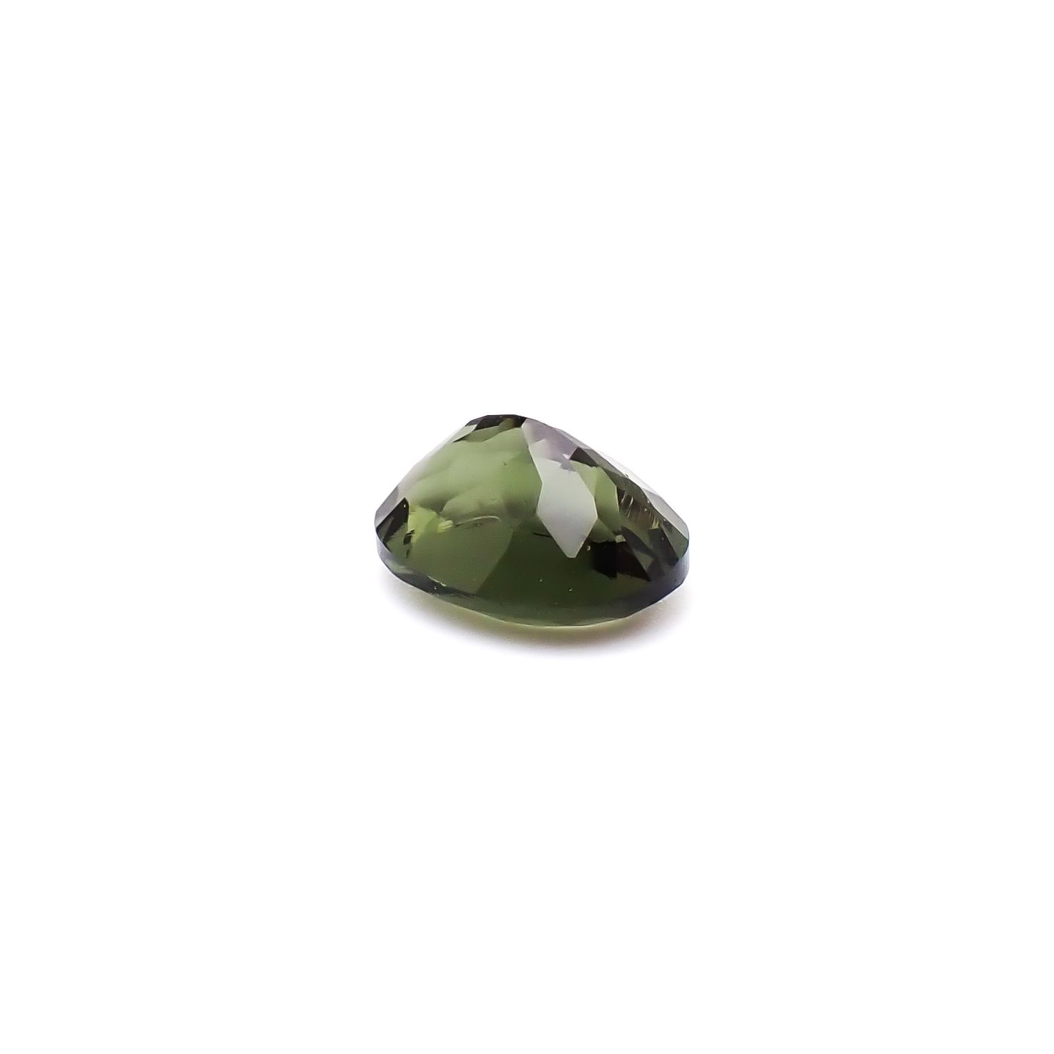 モルダバイト 発見地：旧チェコスロバキア 1.72ct / 9x7.1mm前後 [260832688]
