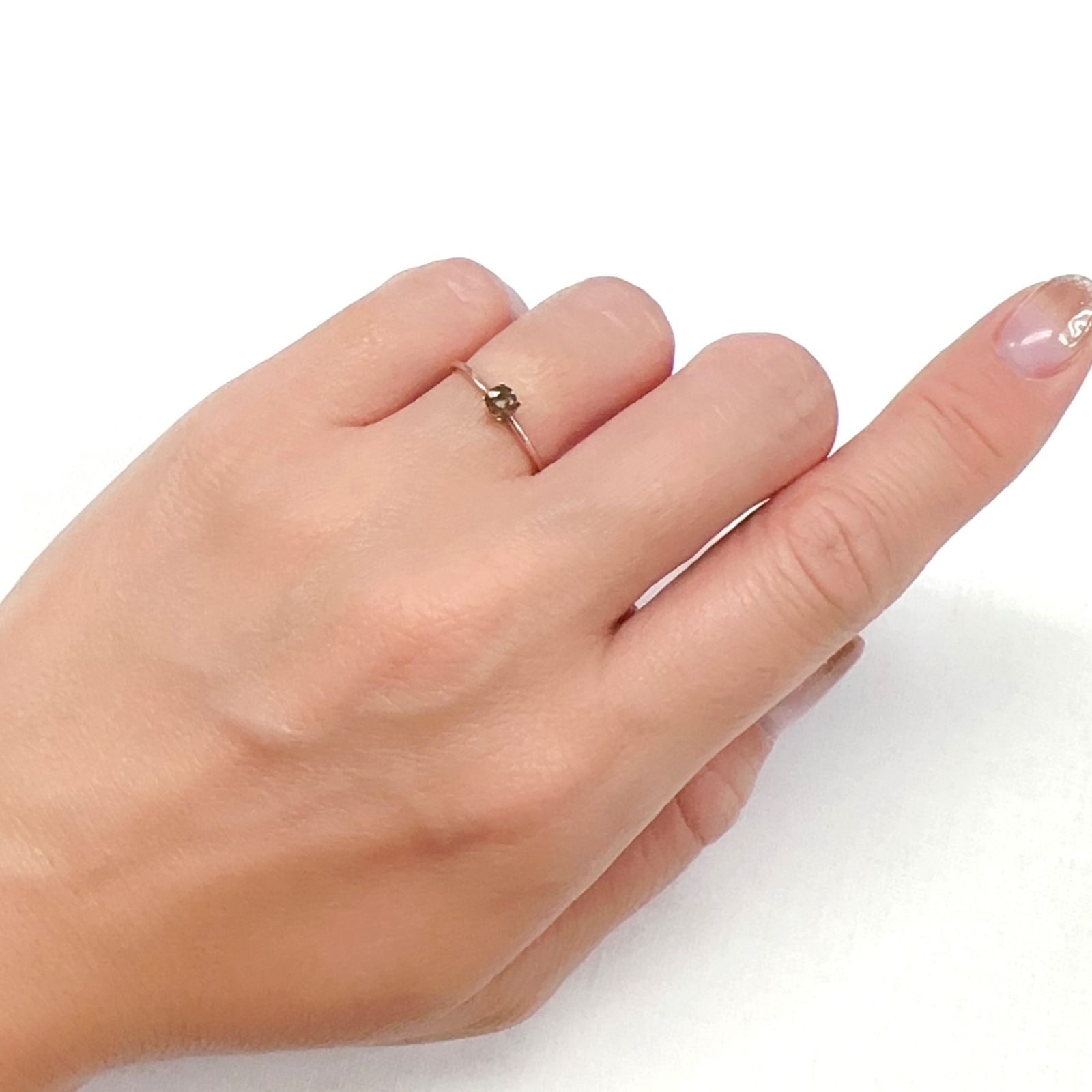 レインボーガーネット 日本・奈良県産 0.18ct[240223636]3.5x3.4mm前後